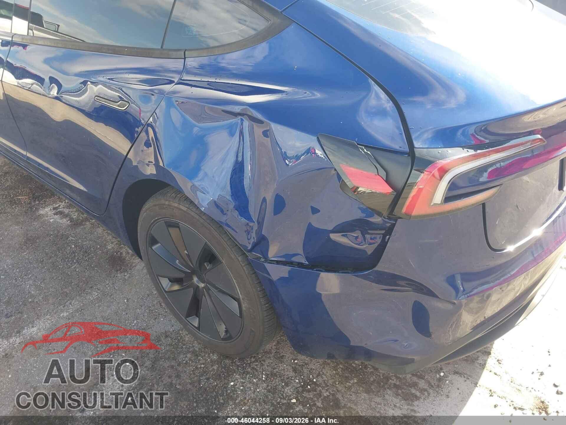 TESLA MODEL 3 2025 - 5YJ3E1EA5SF034607