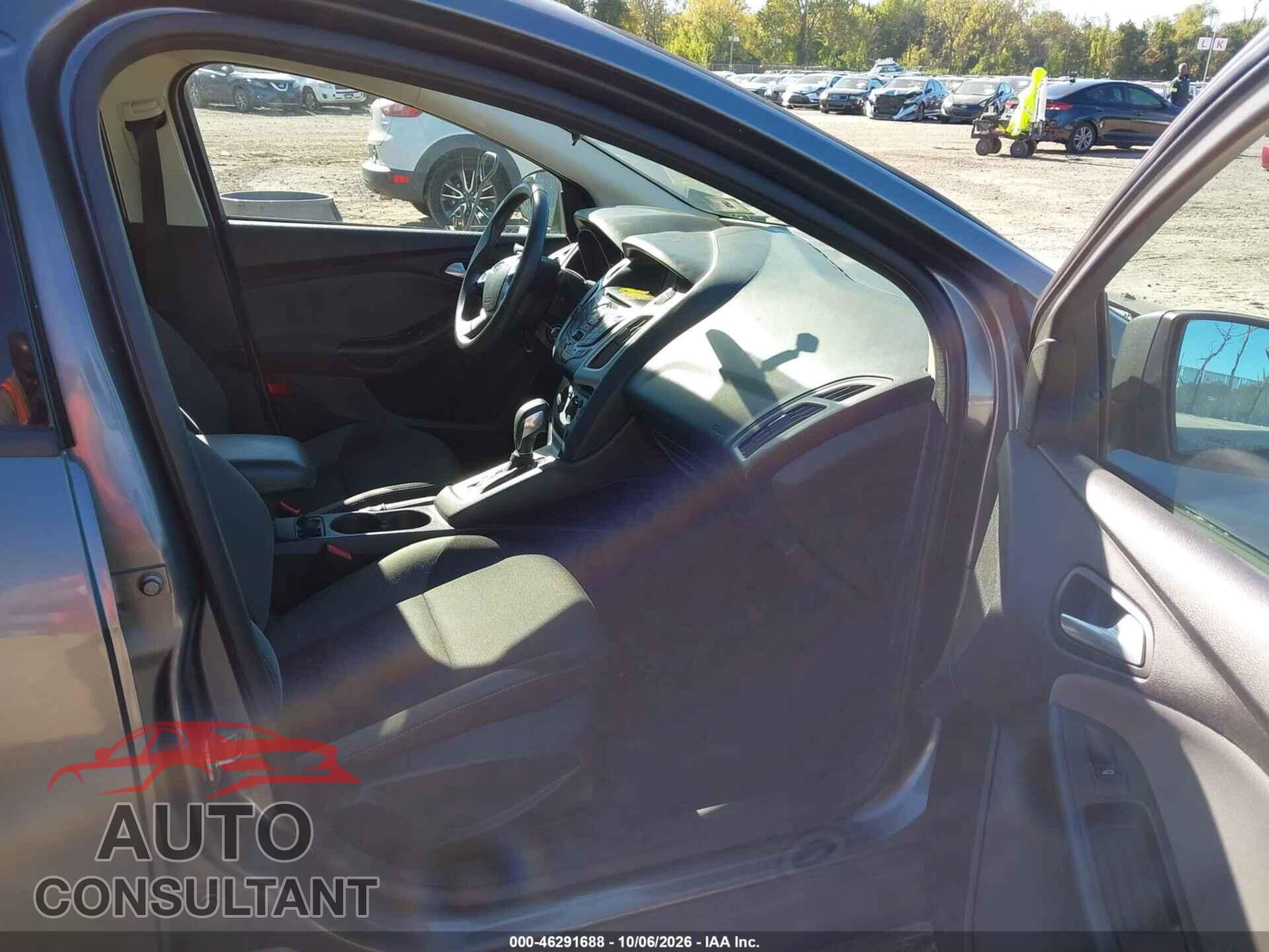 FORD FOCUS 2014 - 1FADP3F23EL219828