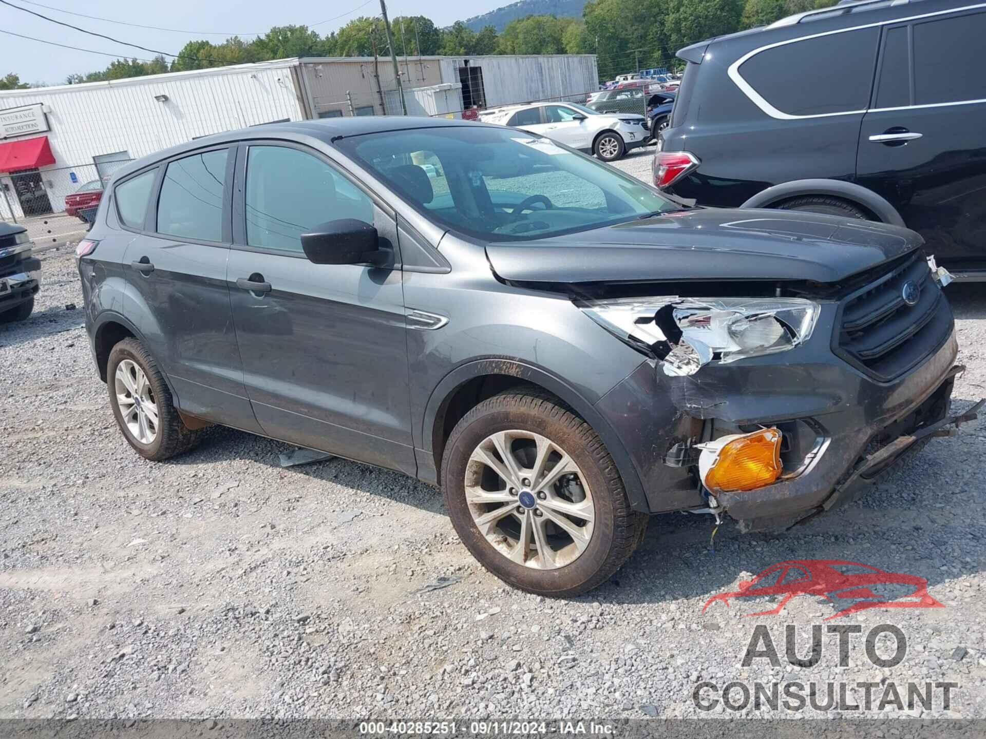 FORD ESCAPE 2017 - 1FMCU0F79HUE85678