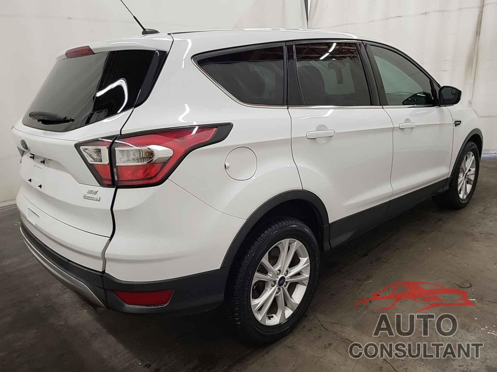 FORD ESCAPE 2017 - 1FMCU0GD3HUB22121
