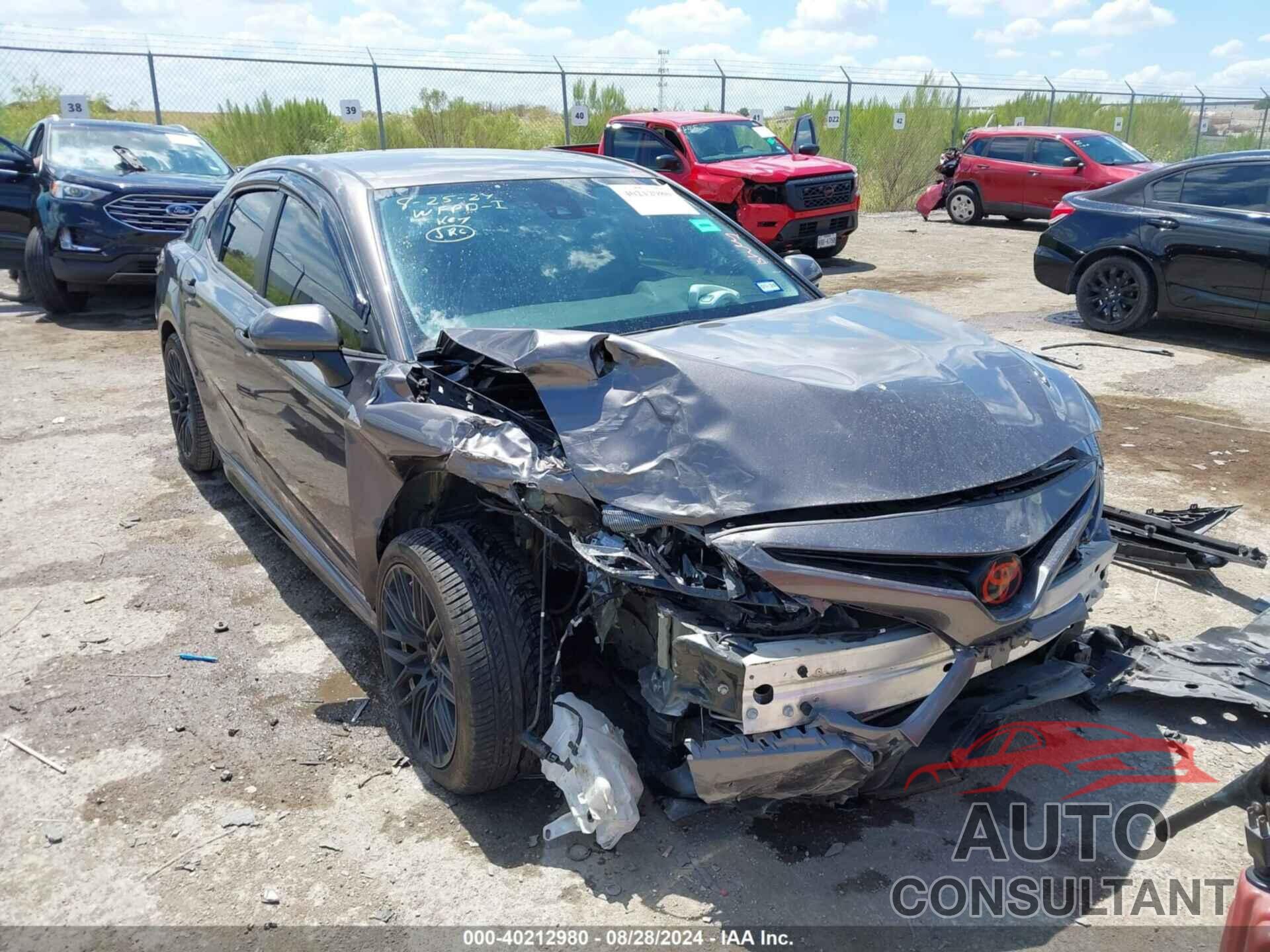TOYOTA CAMRY 2022 - 4T1G11AK8NU664110