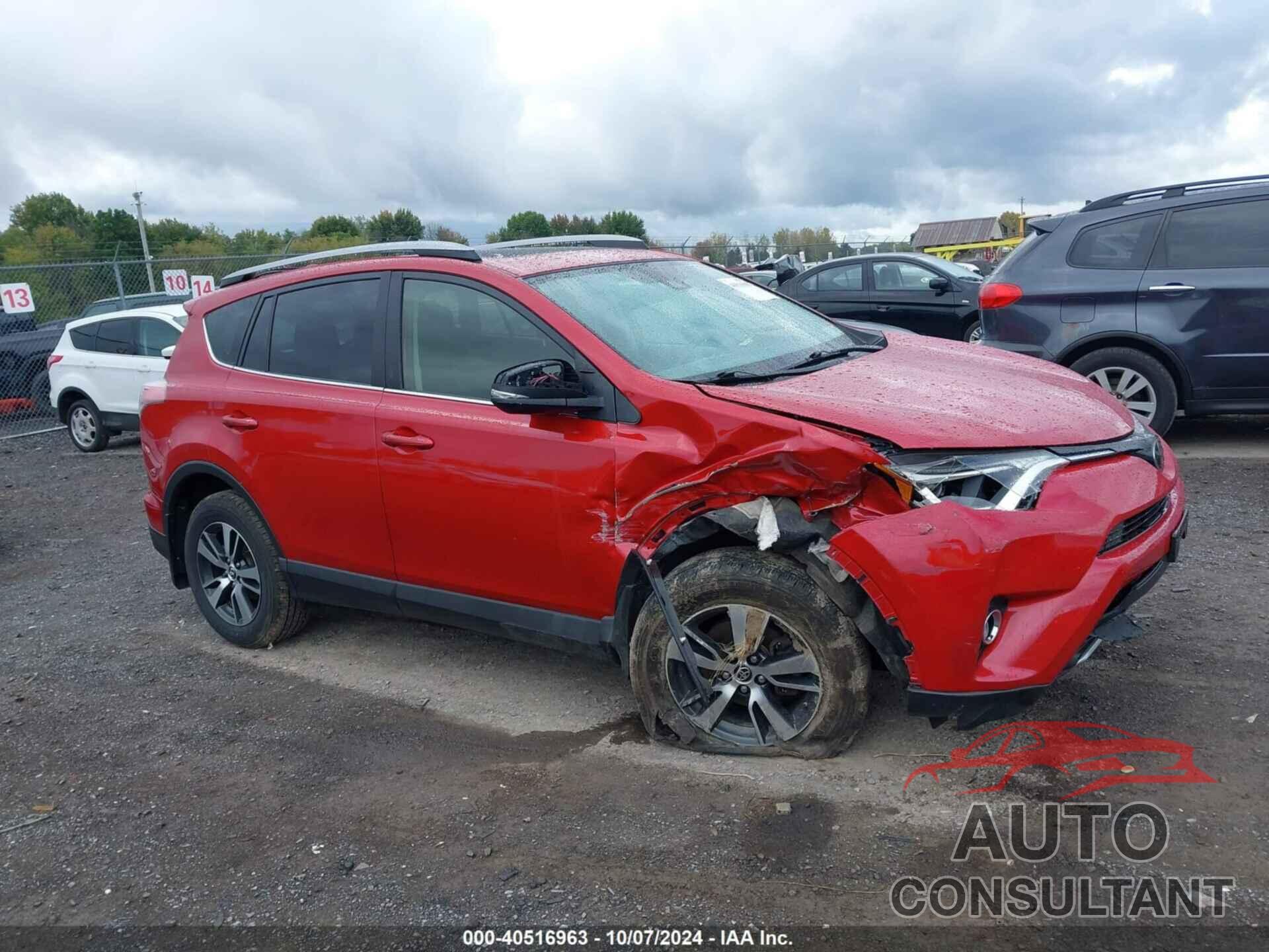 TOYOTA RAV4 2017 - JTMRFREV8HJ162995