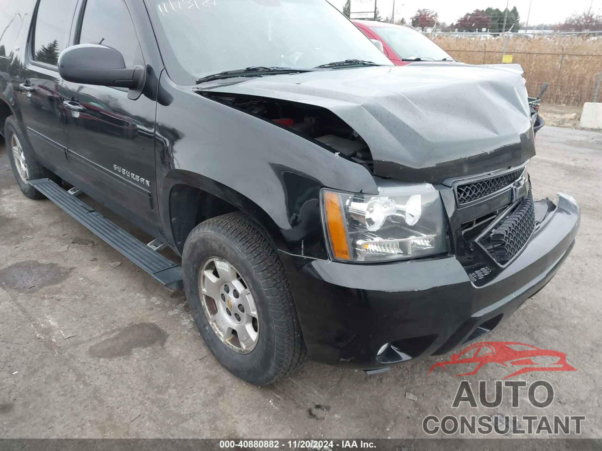 CHEVROLET SUBURBAN 1500 2013 - 1GNSKKE74DR110224