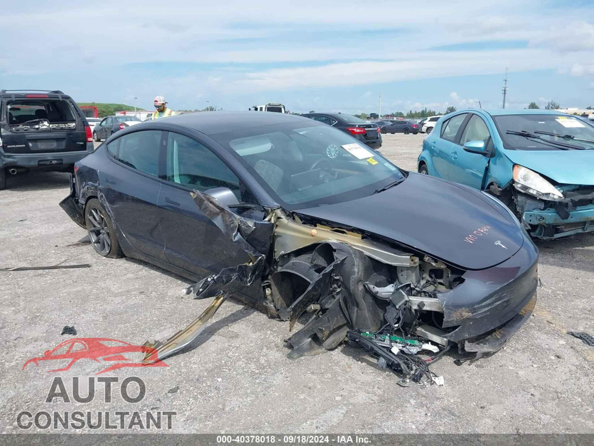 TESLA MODEL 3 2021 - 5YJ3E1EA2MF027939