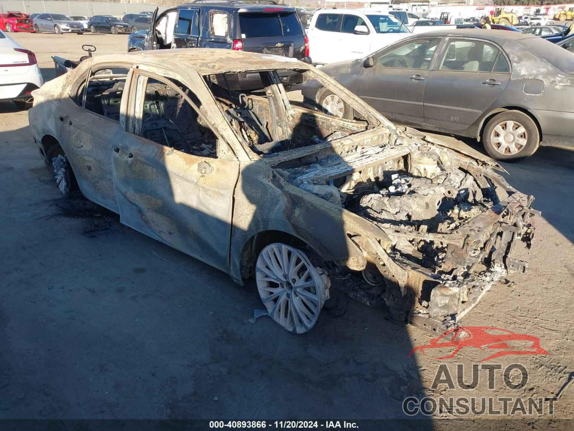 TOYOTA CAMRY 2020 - 4T1M11AK4LU921179