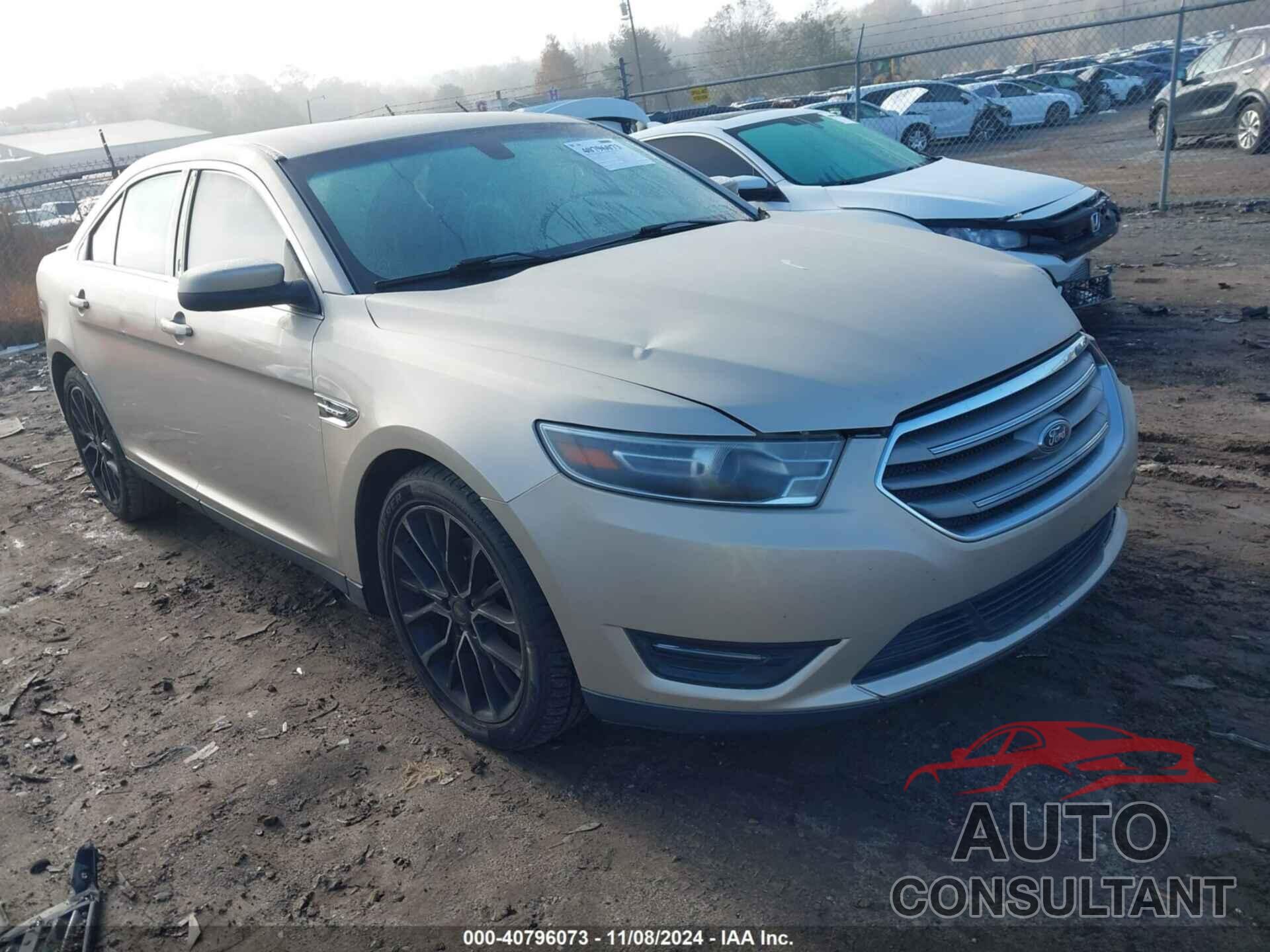 FORD TAURUS 2017 - 1FAHP2E82HG116561