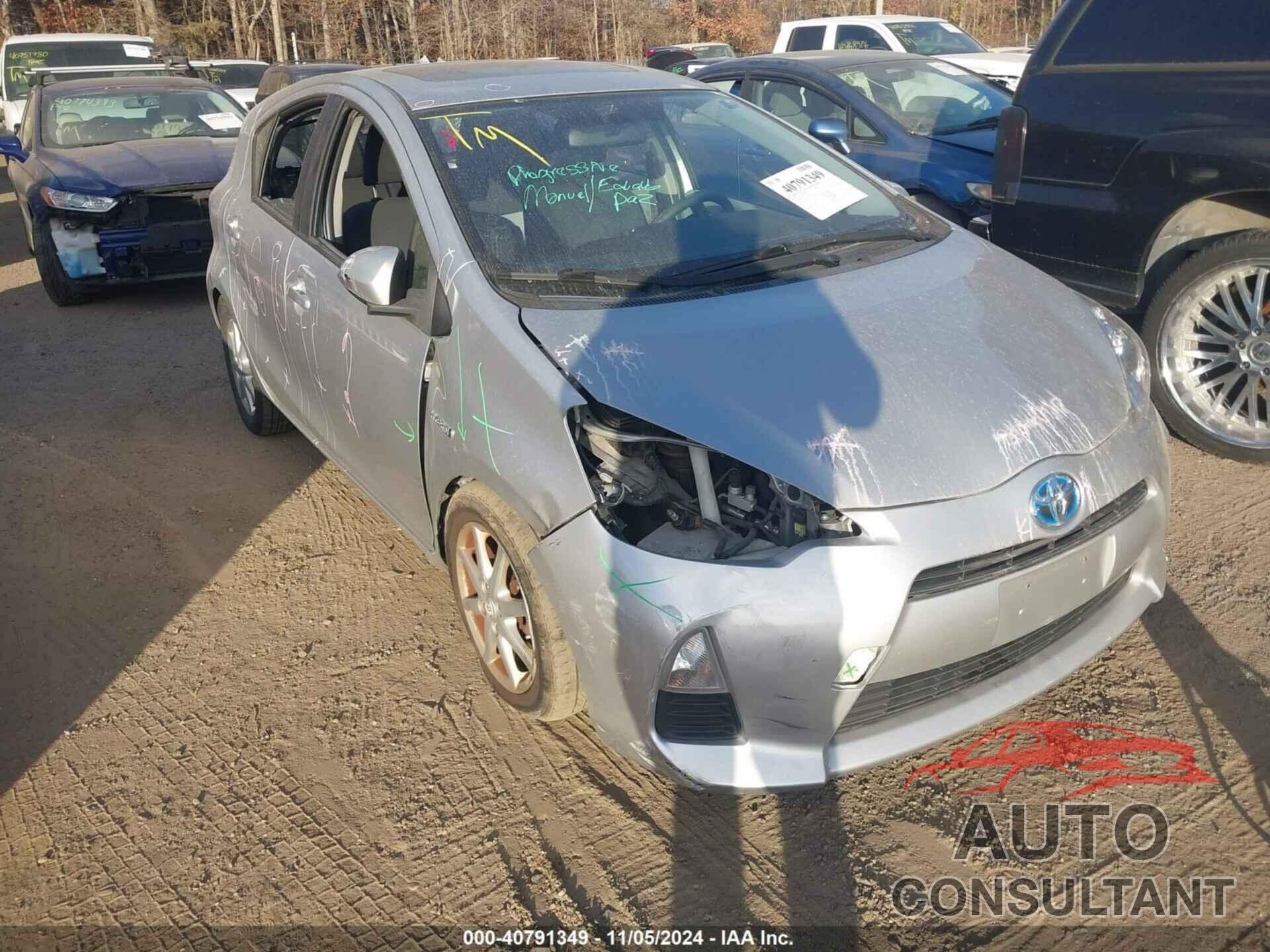 TOYOTA PRIUS C 2013 - JTDKDTB35D1034652