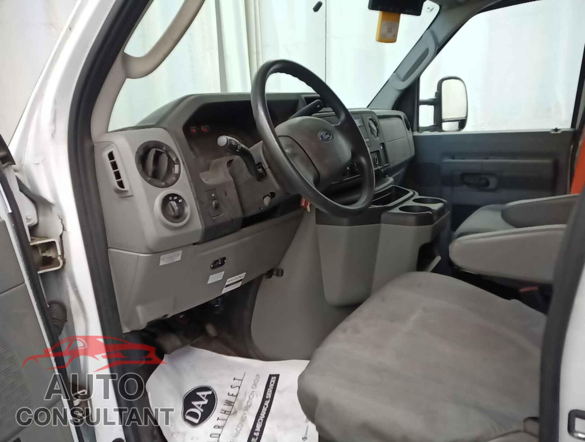 FORD ECONOLINE 2017 - 1FDXE4FS7HDC69080