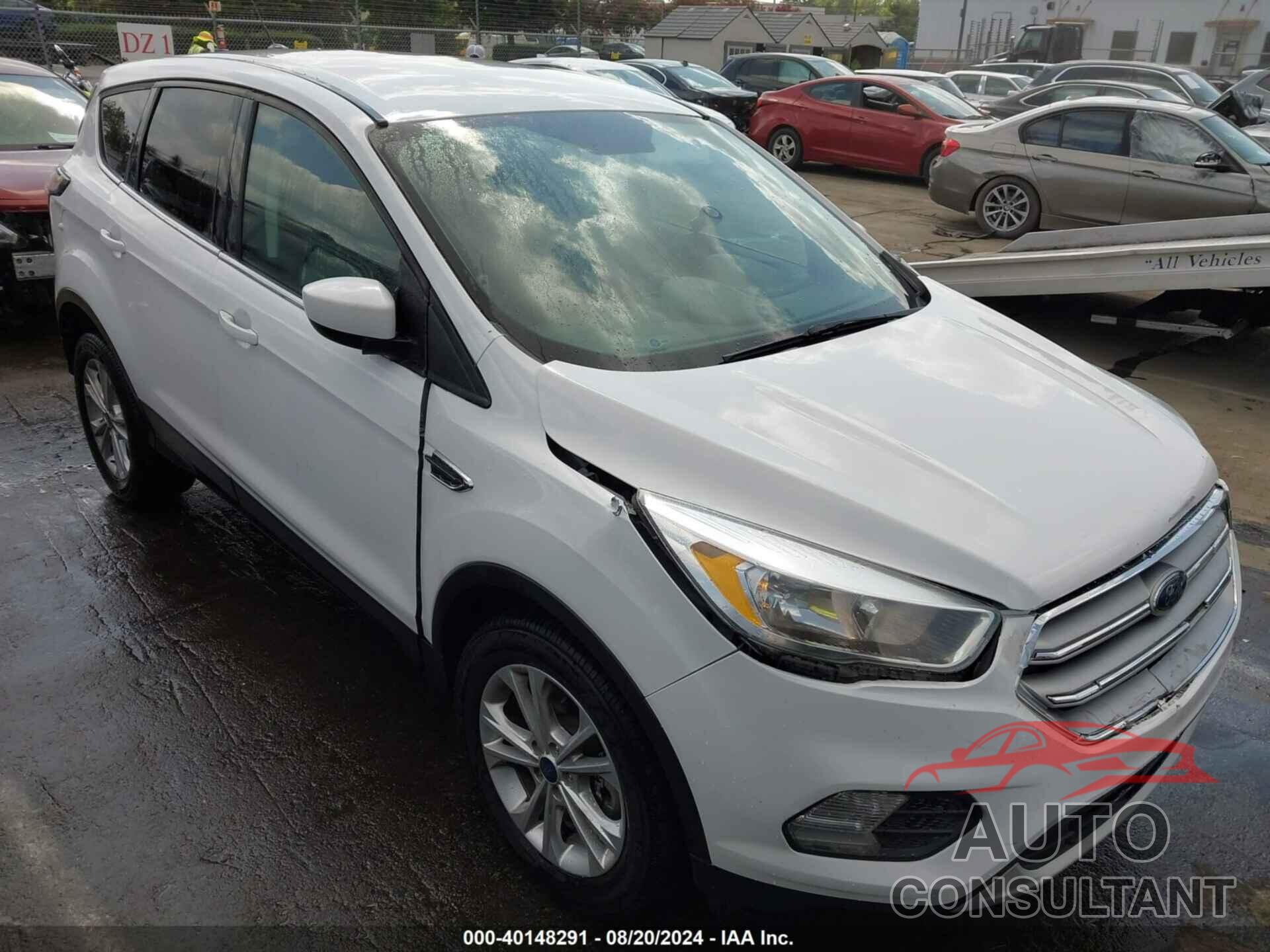 FORD ESCAPE 2017 - 1FMCU9GD0HUD77992