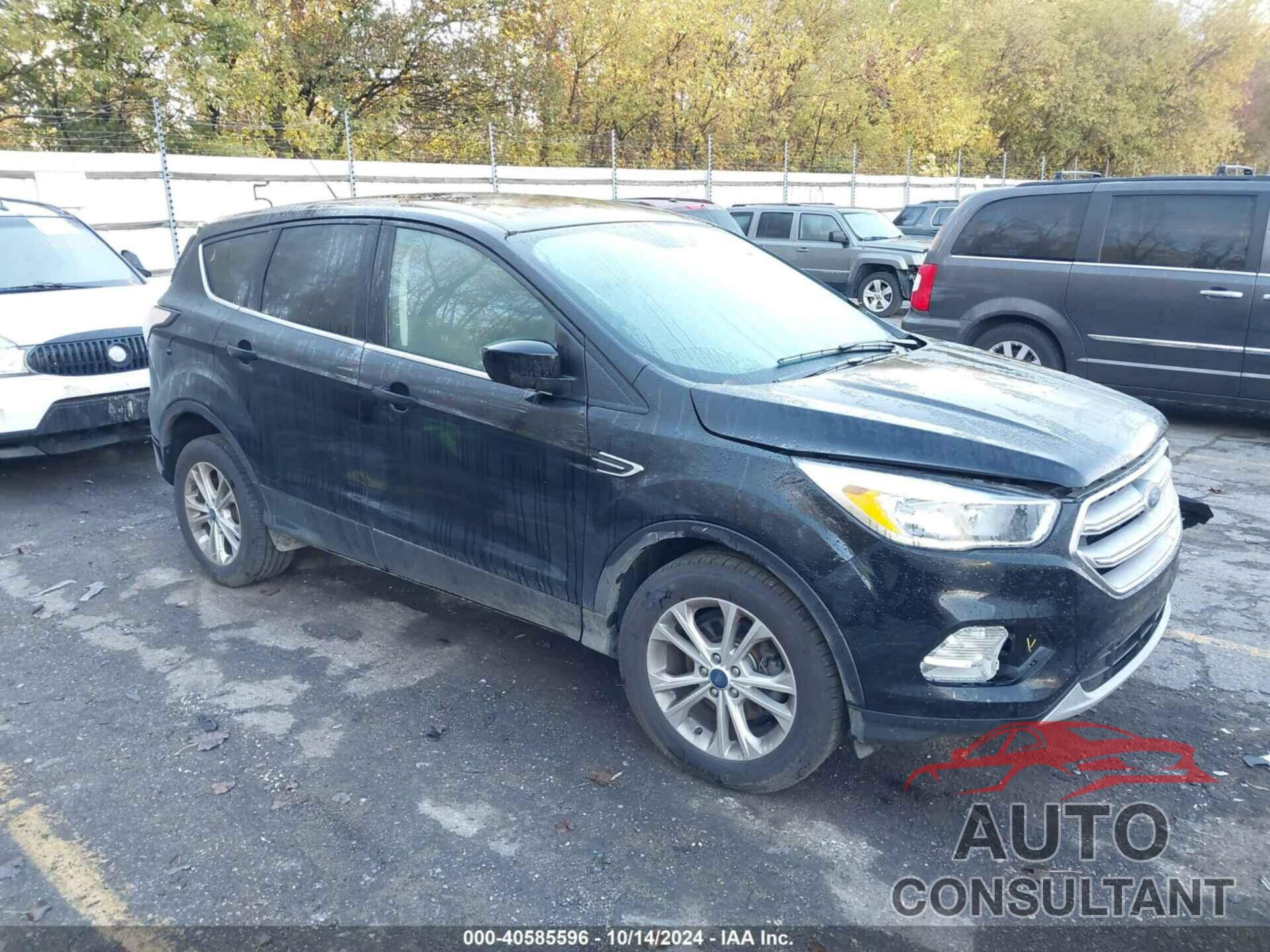 FORD ESCAPE 2017 - 1FMCU0GD4HUE93272