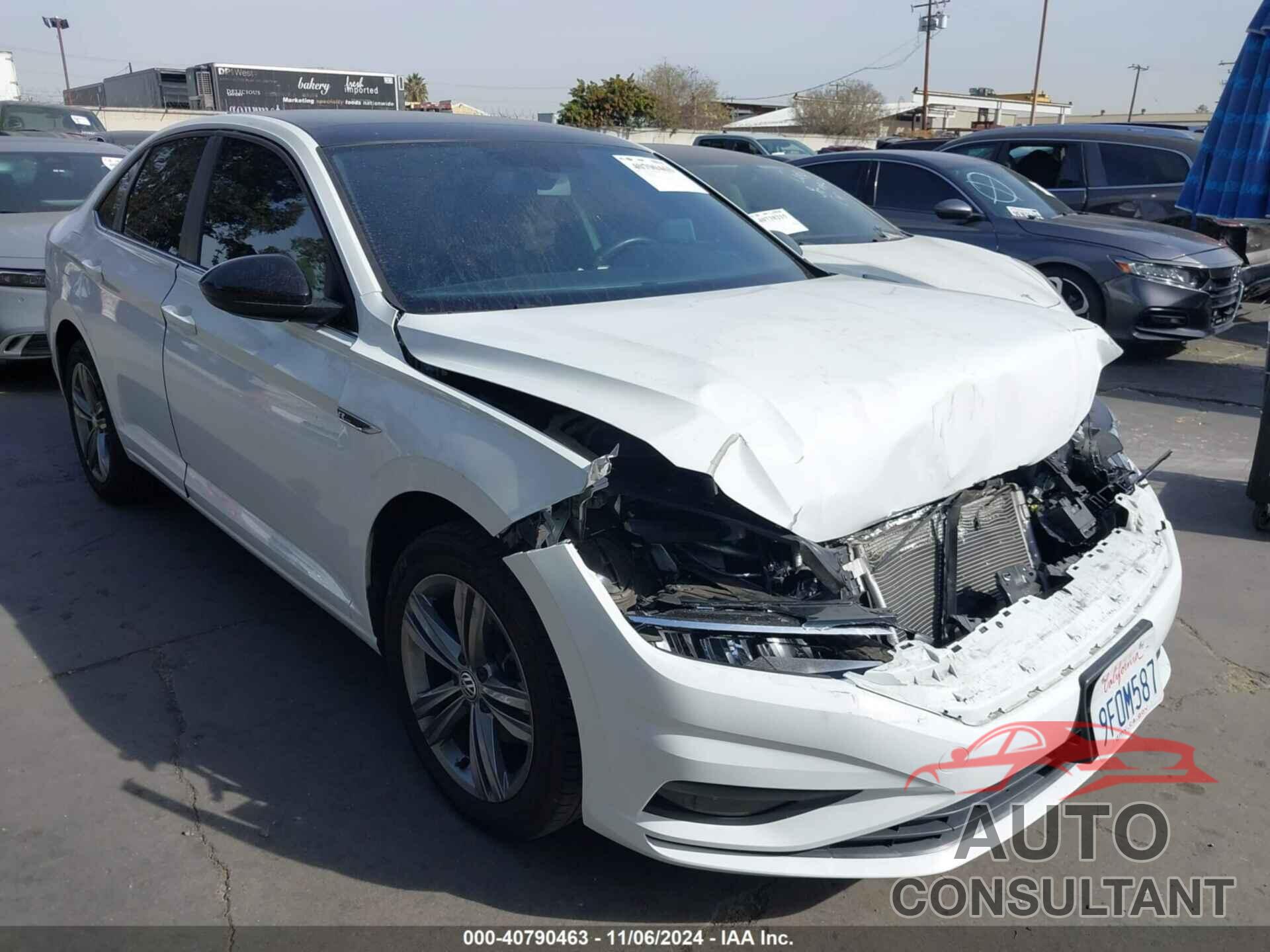 VOLKSWAGEN JETTA 2019 - 3VWC57BU4KM240107