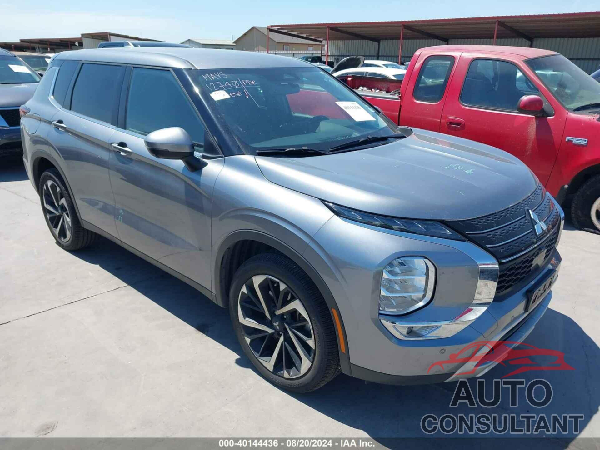 MITSUBISHI OUTLANDER 2023 - JA4J3UA8XPZ014253