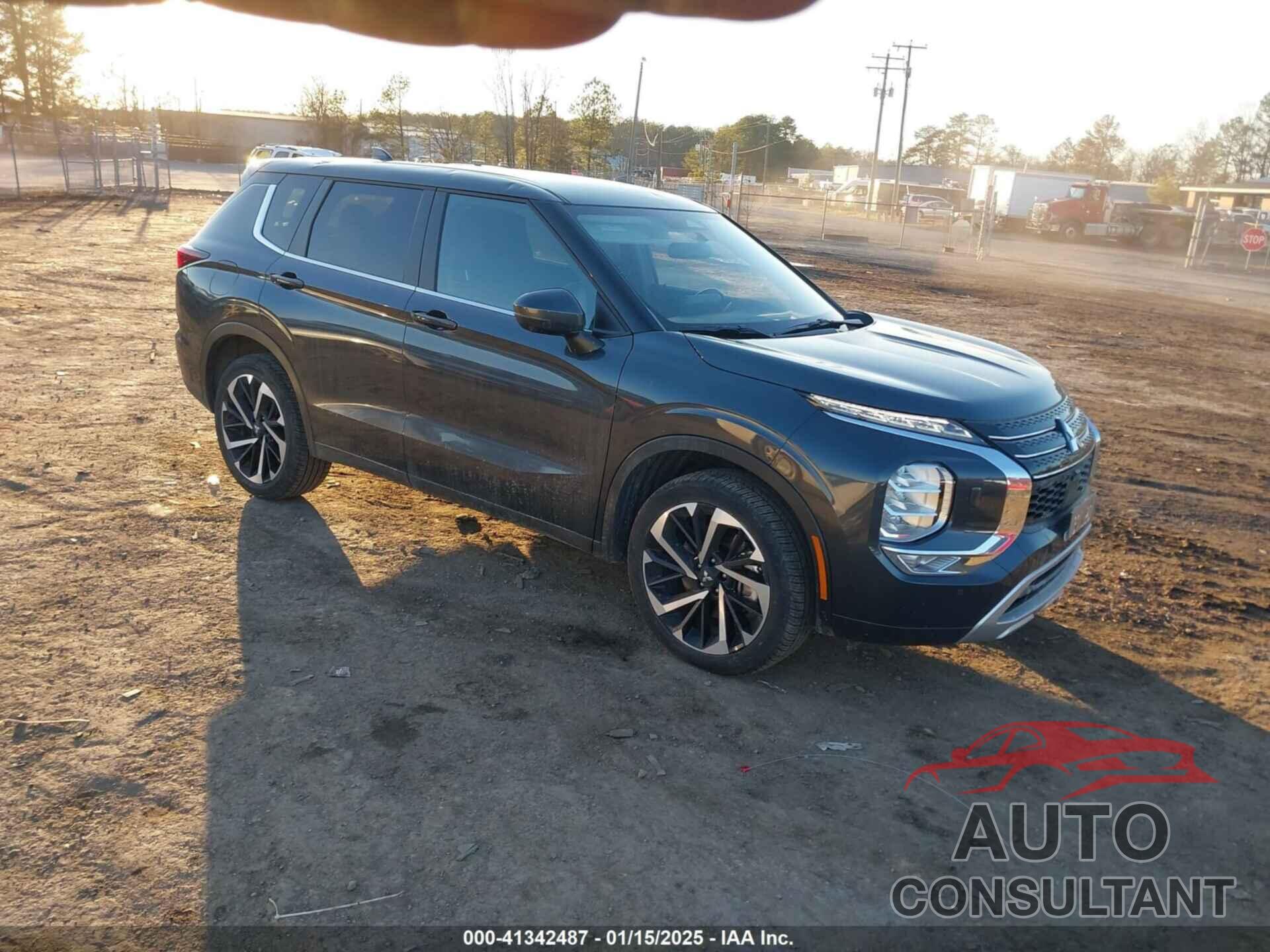 MITSUBISHI OUTLANDER 2024 - JA4J4VA85RZ076150