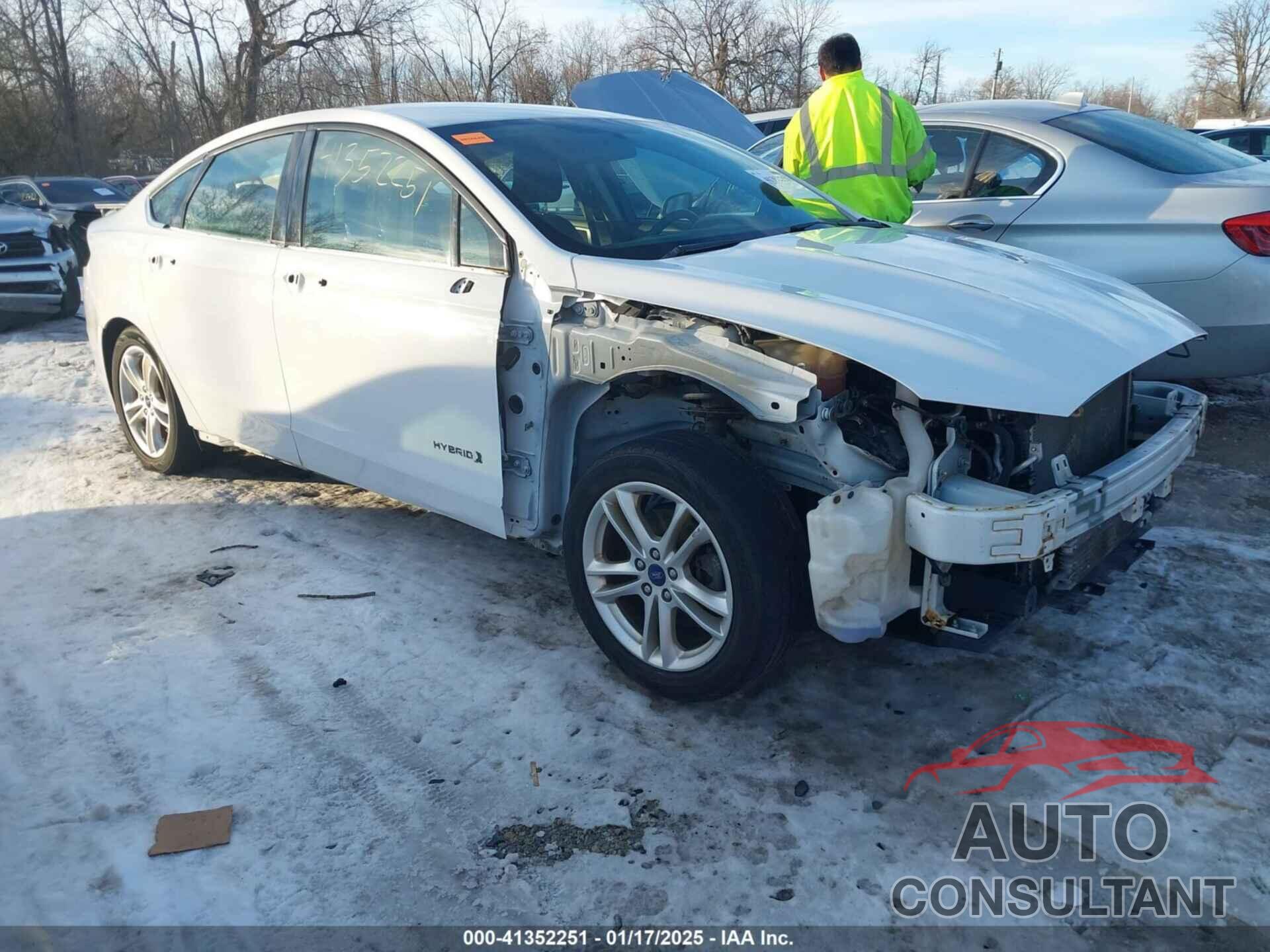 FORD FUSION HYBRID 2018 - 3FA6P0LU8JR173776