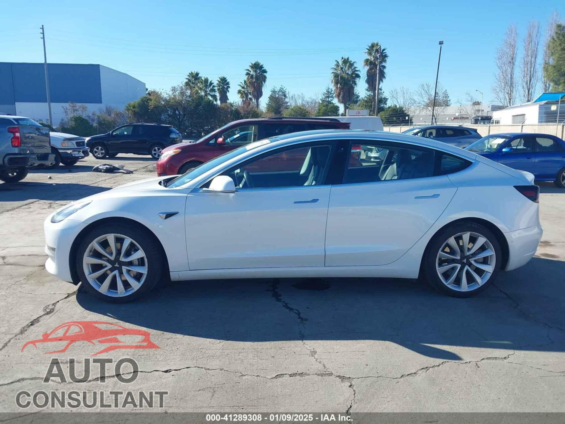 TESLA MODEL 3 2018 - 5YJ3E1EA2JF047295