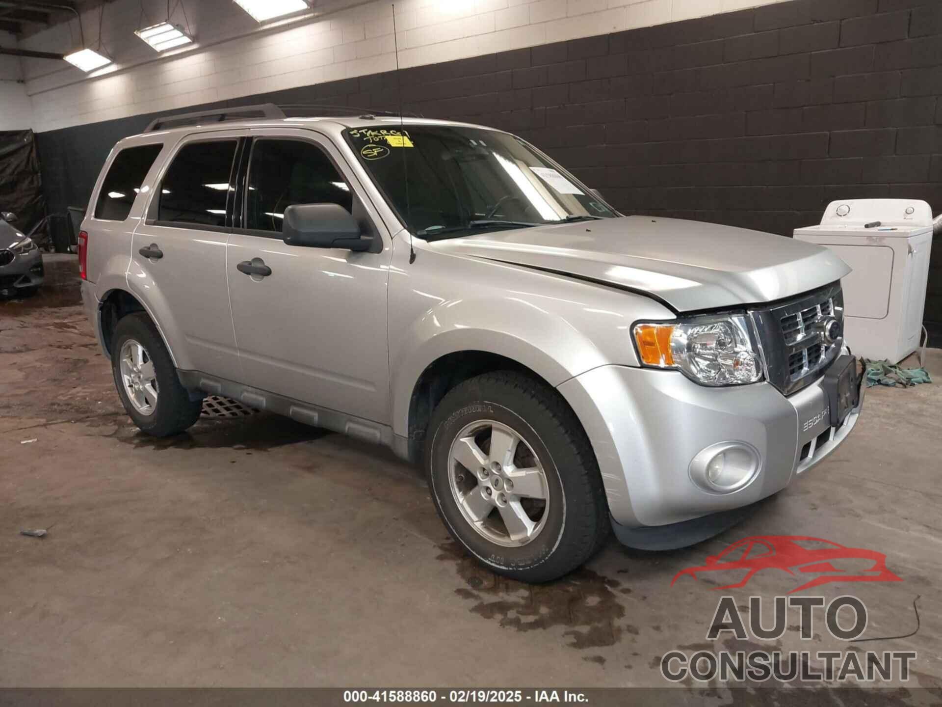 FORD ESCAPE 2010 - 1FMCU9D72AKD41544