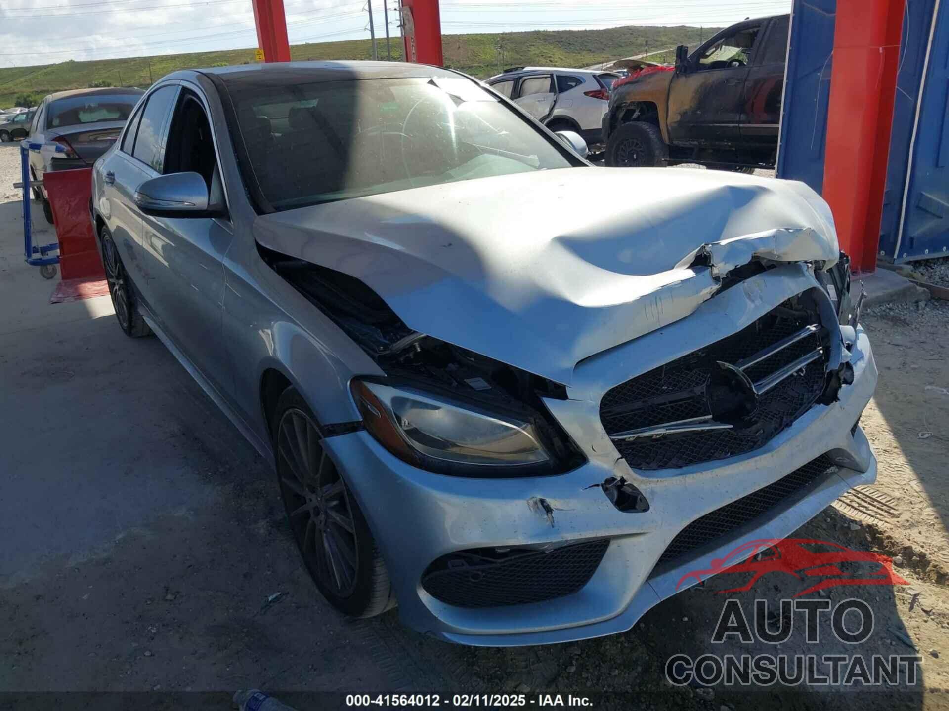 MERCEDES-BENZ C 300 2015 - 55SWF4KB7FU008412