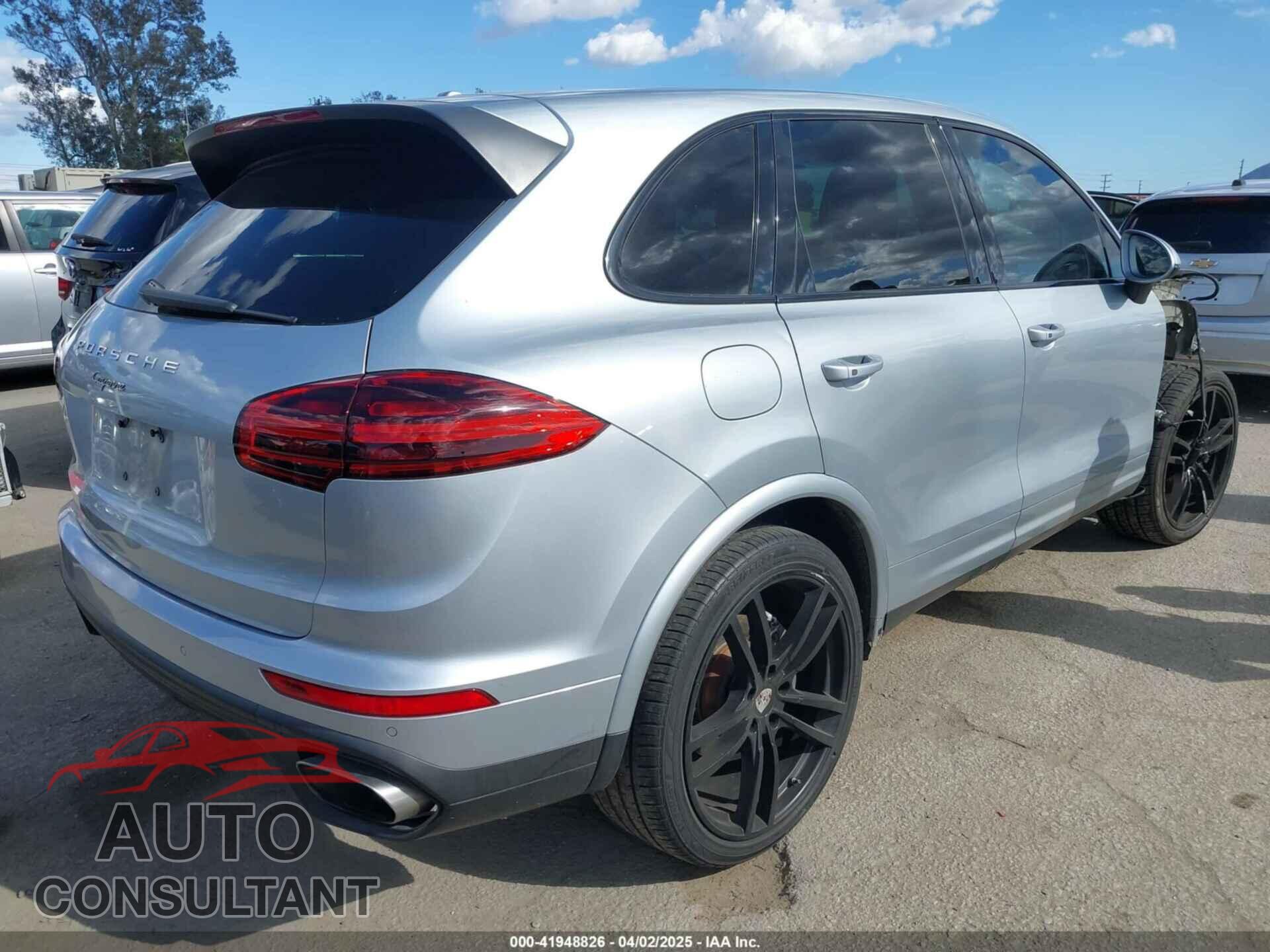 PORSCHE CAYENNE 2017 - WP1AA2A24HKA81452
