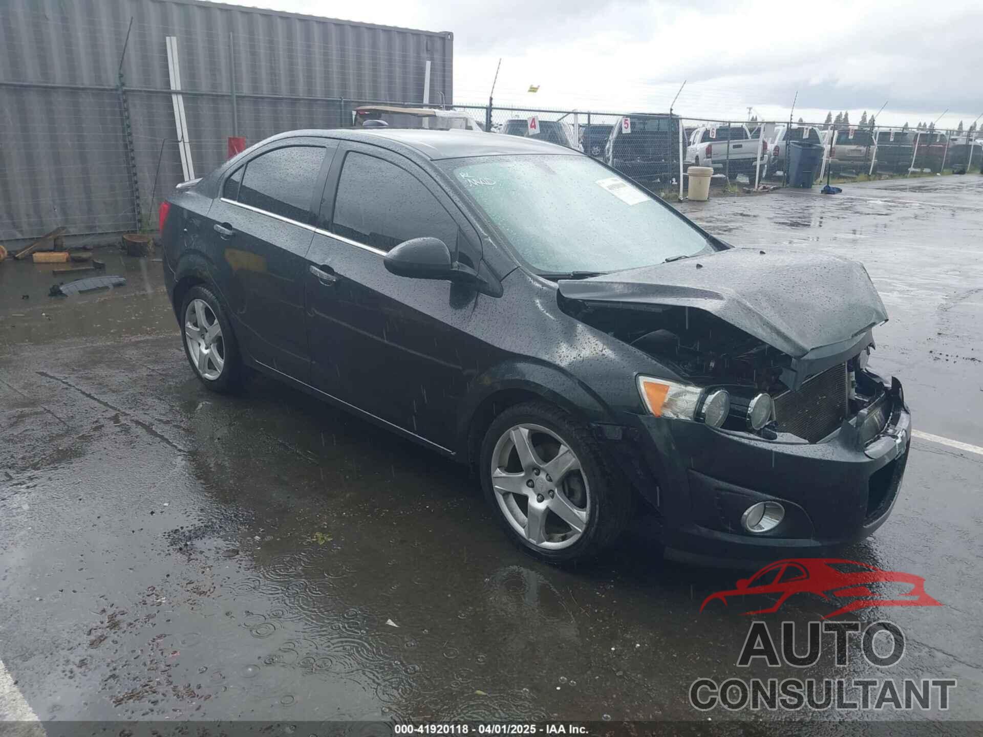CHEVROLET SONIC 2015 - 1G1JE5SB9F4125297