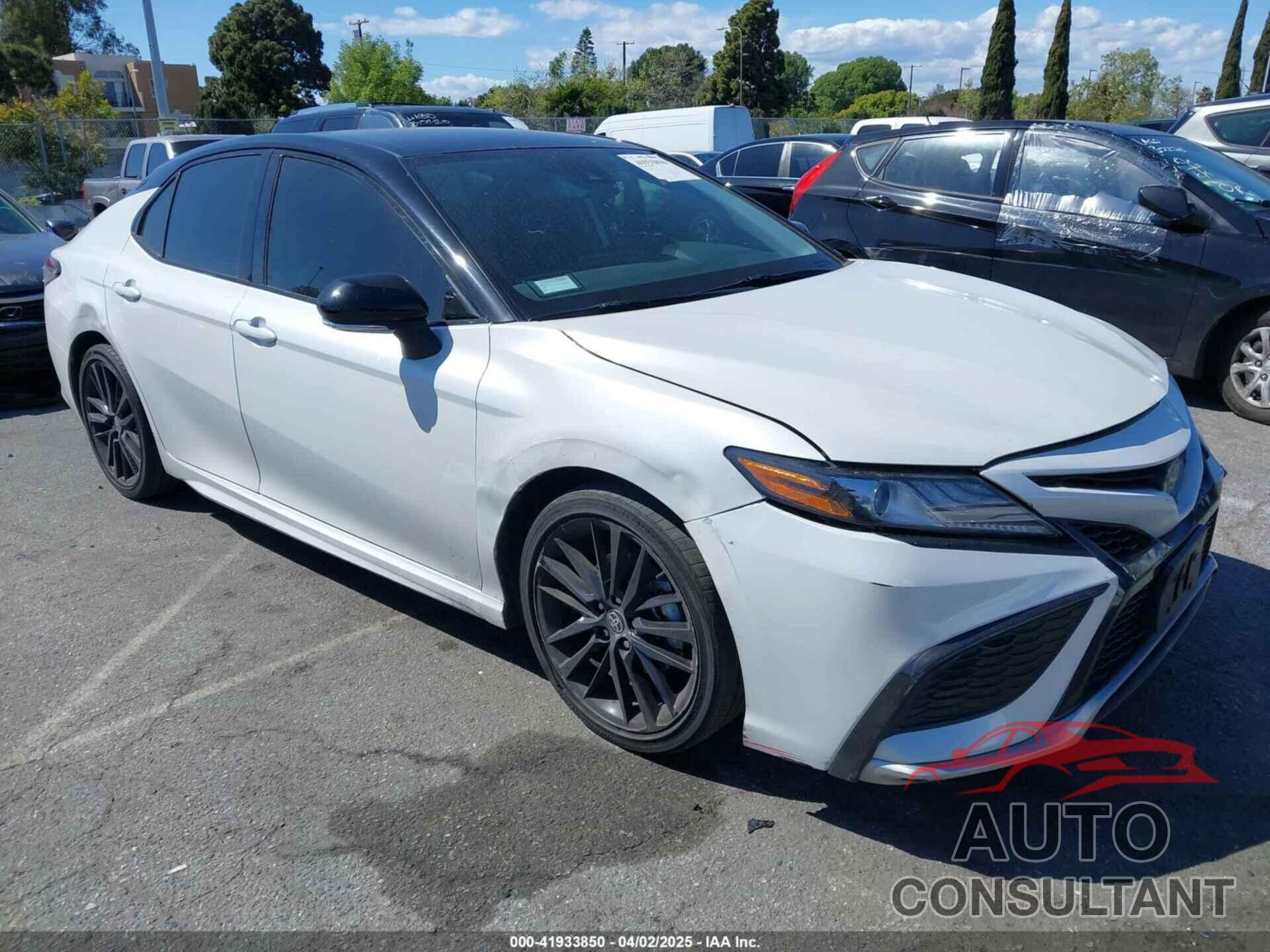TOYOTA CAMRY 2023 - 4T1K31AK8PU049029