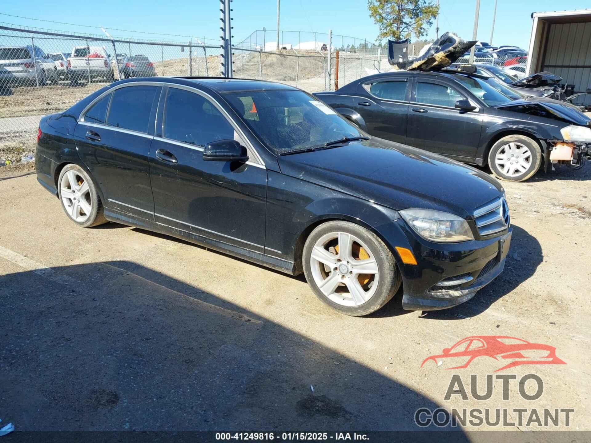 MERCEDES-BENZ C 300 2011 - WDDGF8BBXBR168601