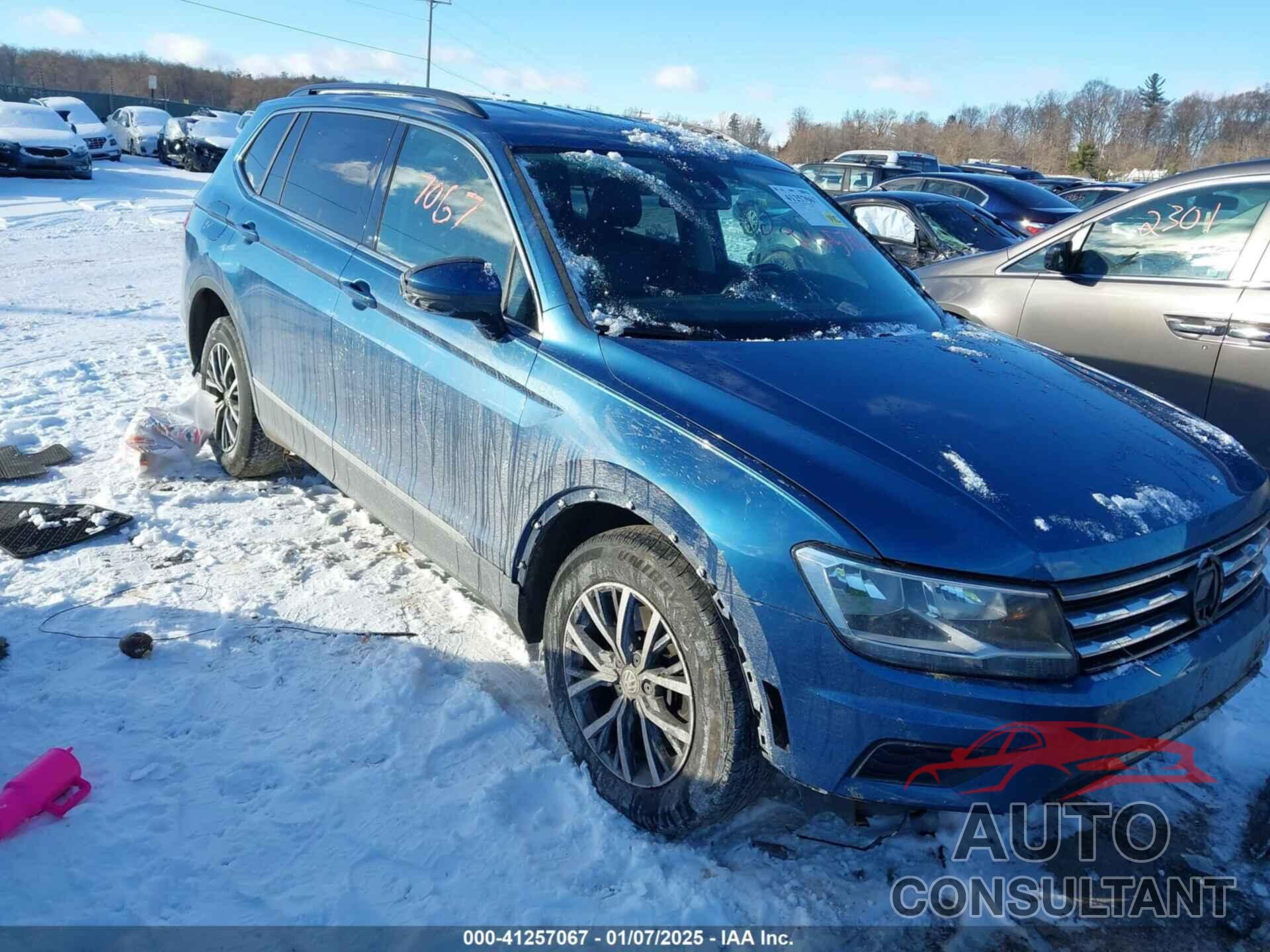 VOLKSWAGEN TIGUAN 2018 - 3VV2B7AX0JM138838