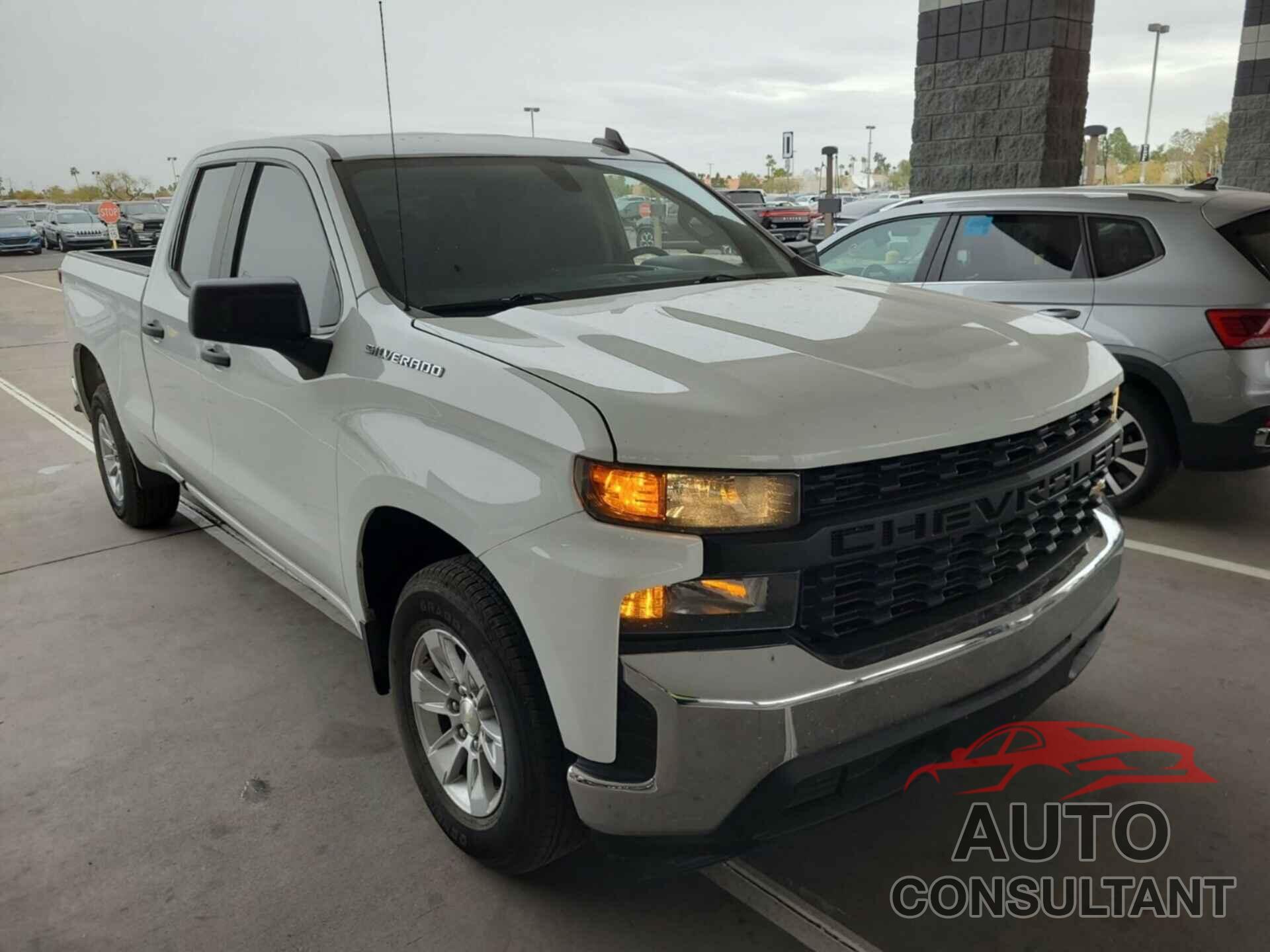 CHEVROLET SILVERADO 1500 2019 - 1GCRWAEF4KZ186987