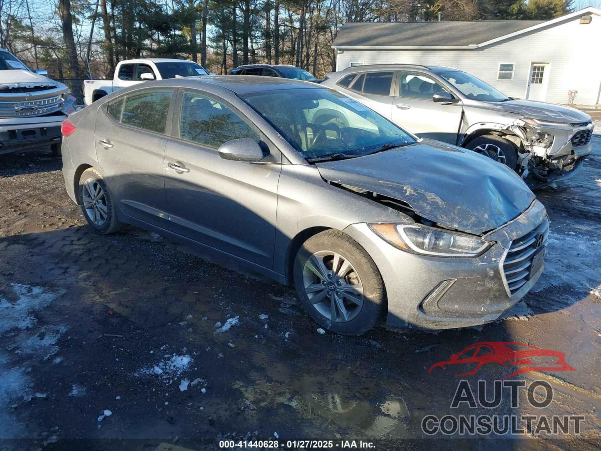 HYUNDAI ELANTRA 2018 - KMHD84LF6JU494646