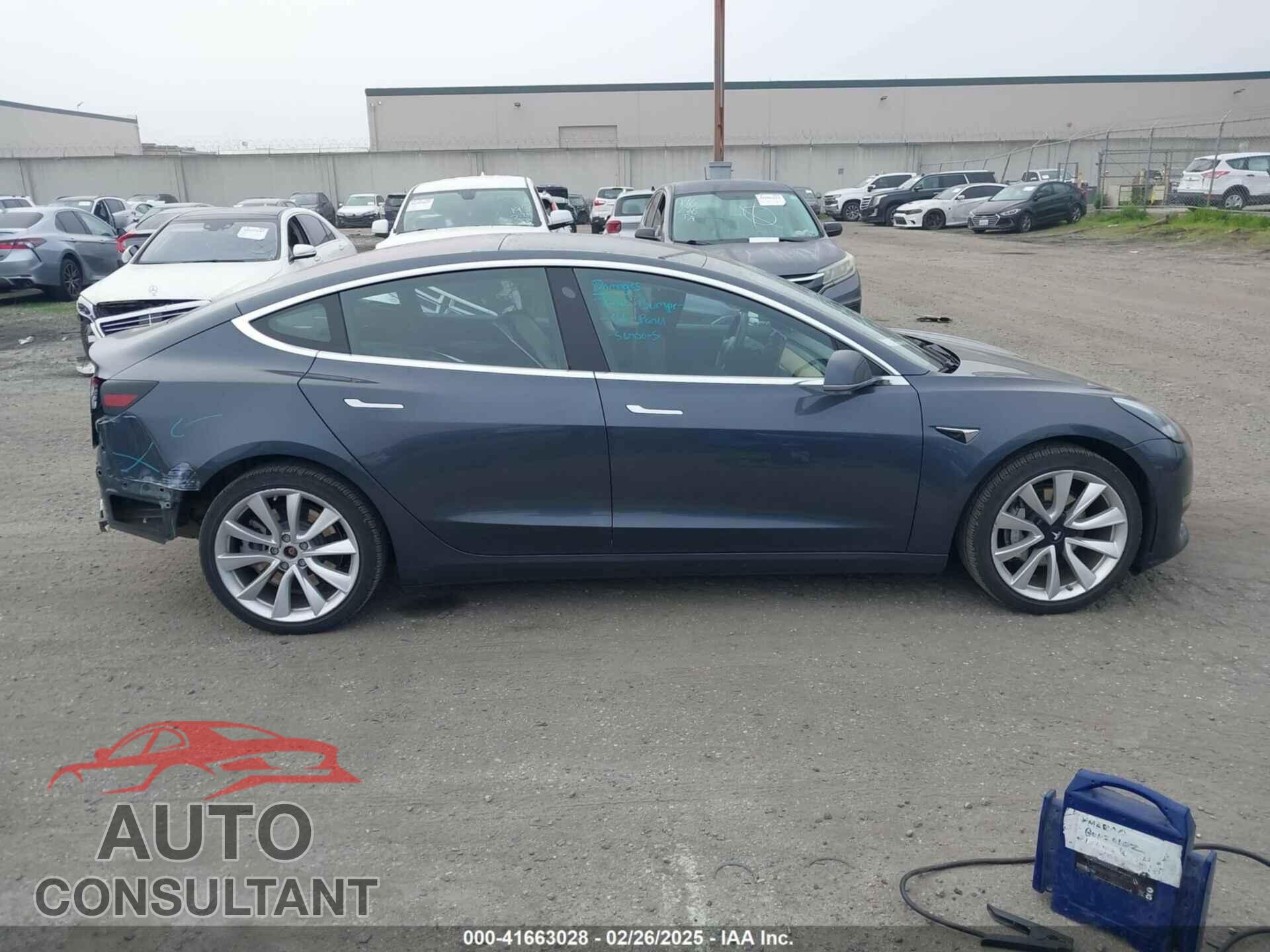 TESLA MODEL 3 2018 - 5YJ3E1EA8JF047897