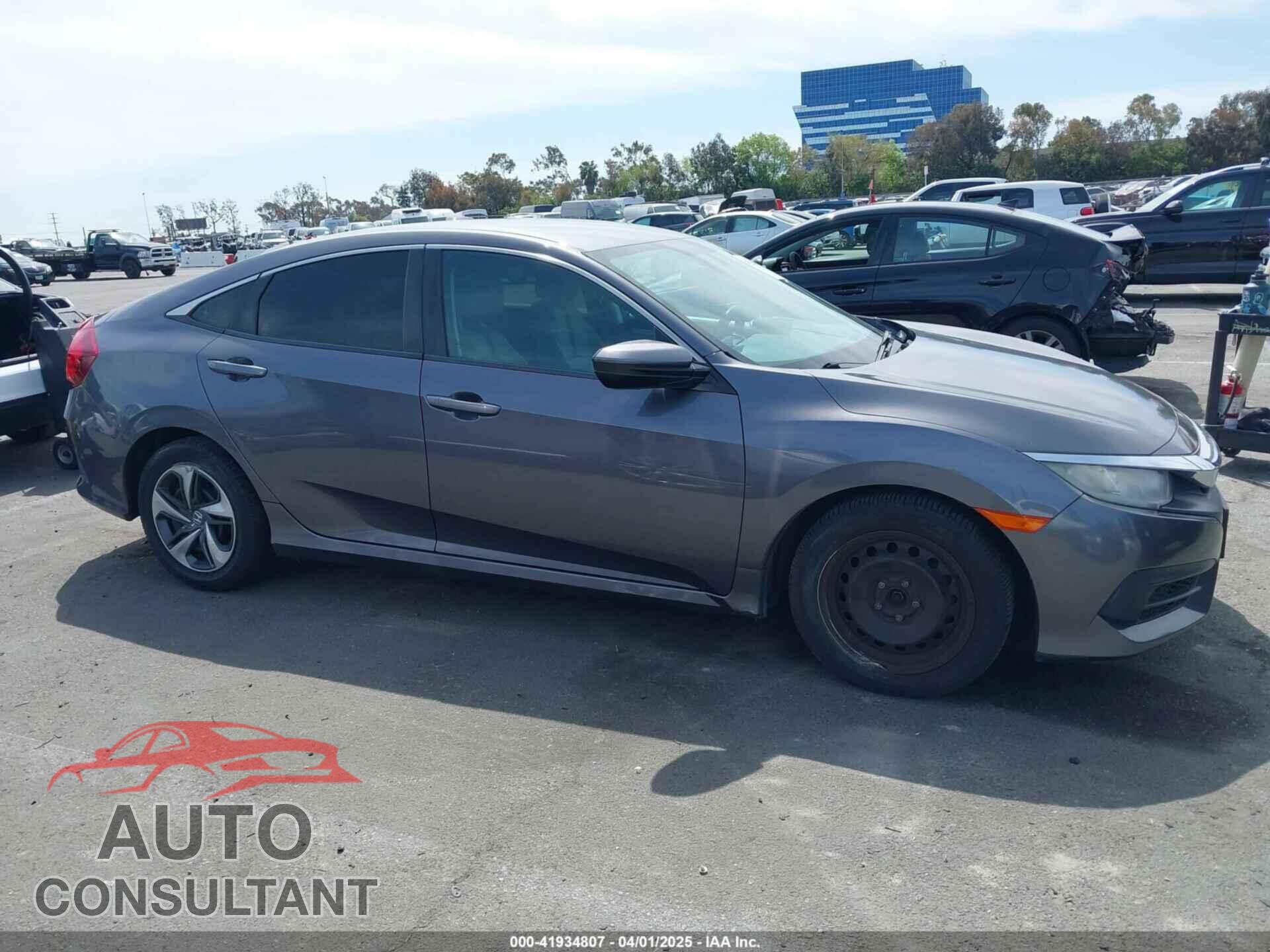 HONDA CIVIC 2017 - 2HGFC2F52HH566363