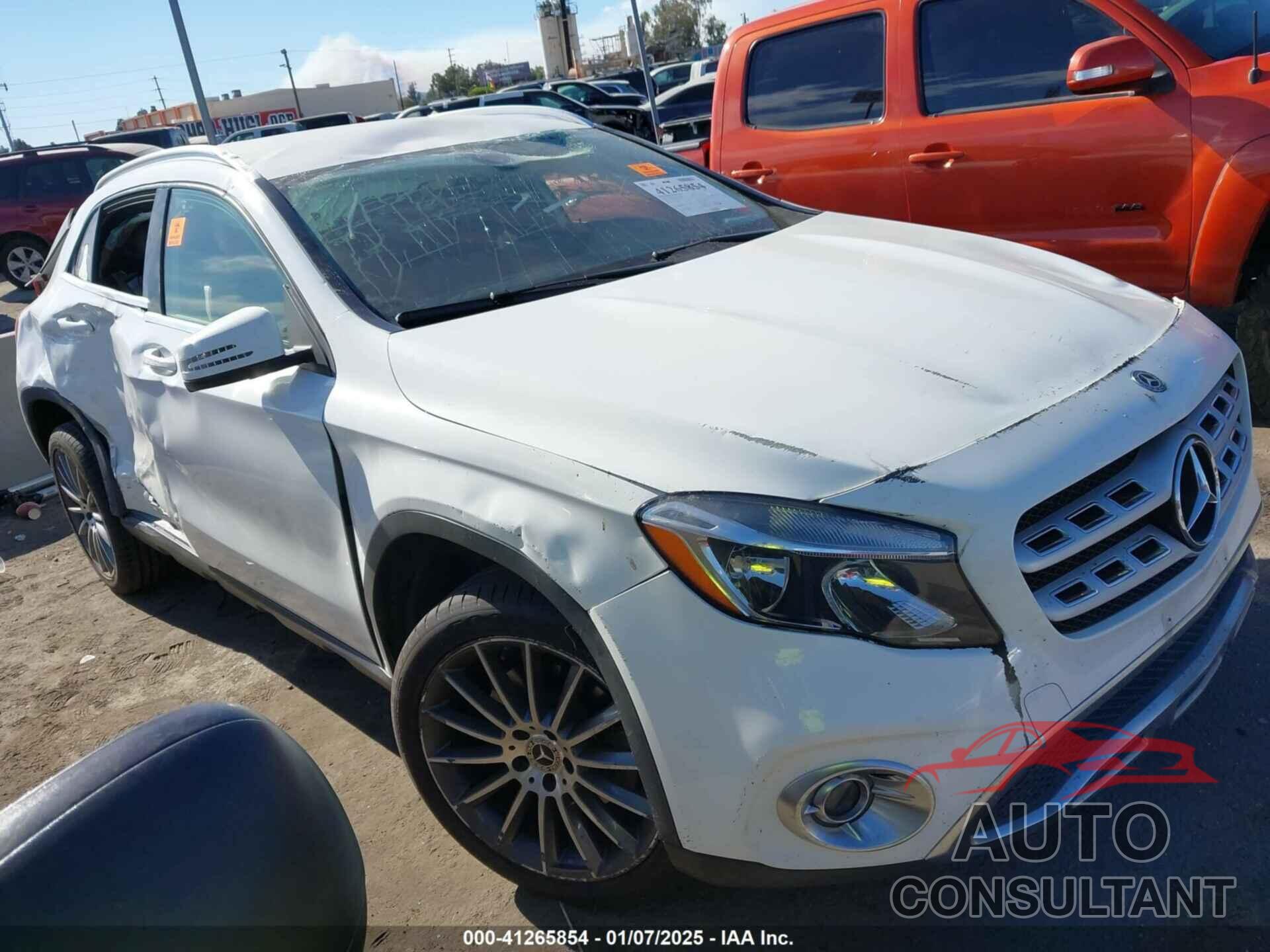 MERCEDES-BENZ GLA 250 2018 - WDCTG4EB8JJ481969