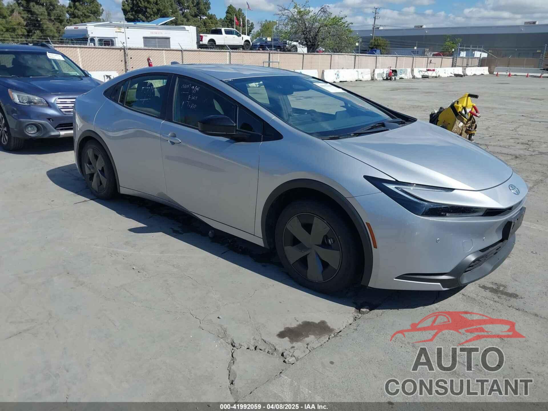 TOYOTA PRIUS 2024 - JTDACAAU3R3024761