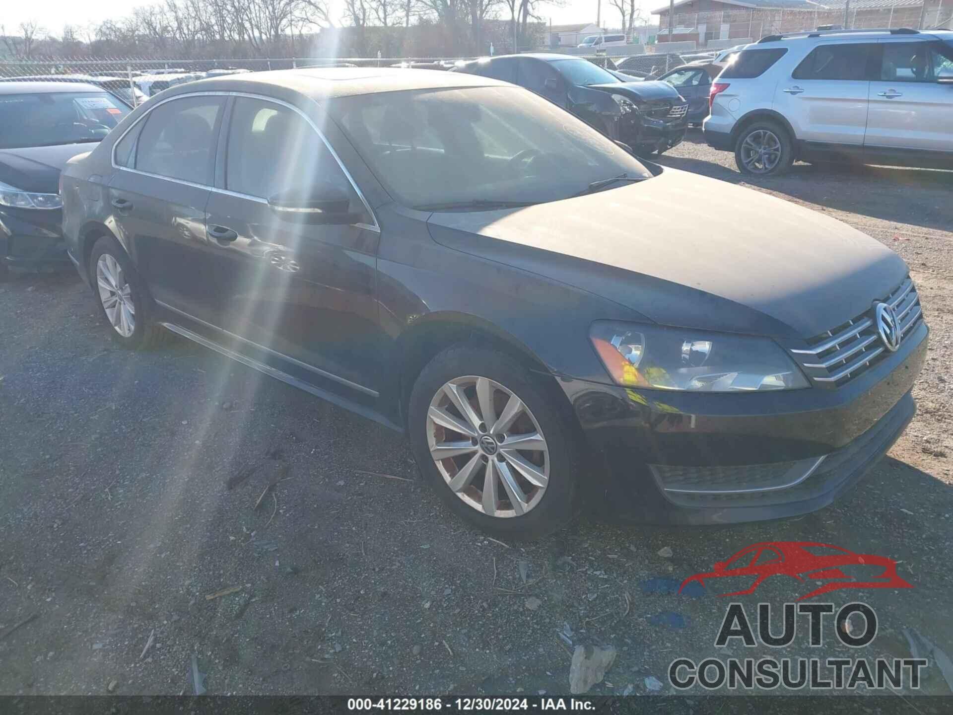 VOLKSWAGEN PASSAT 2012 - 1VWCH7A32CC039776
