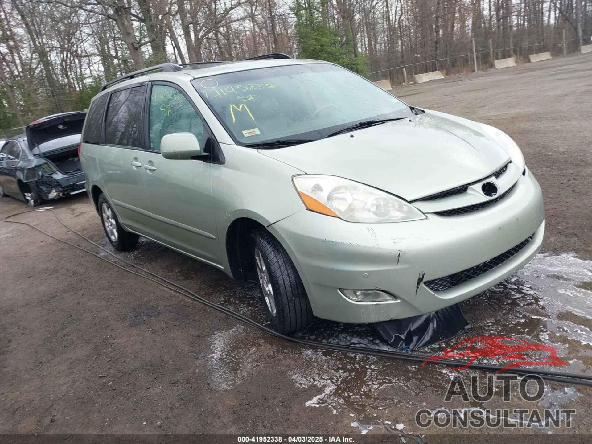 TOYOTA SIENNA 2010 - 5TDYK4CC7AS325916
