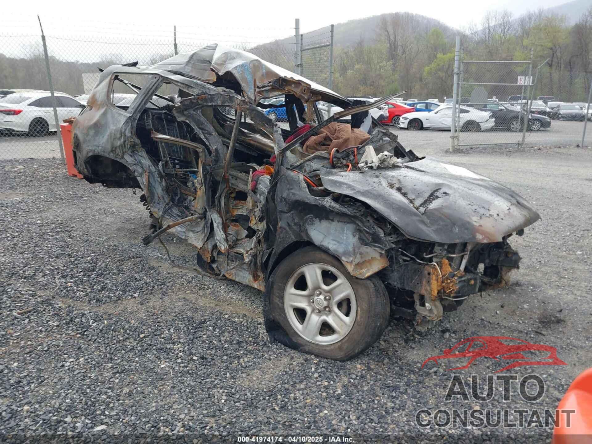 TOYOTA RAV4 2011 - 2T3BF4DV7BW112037