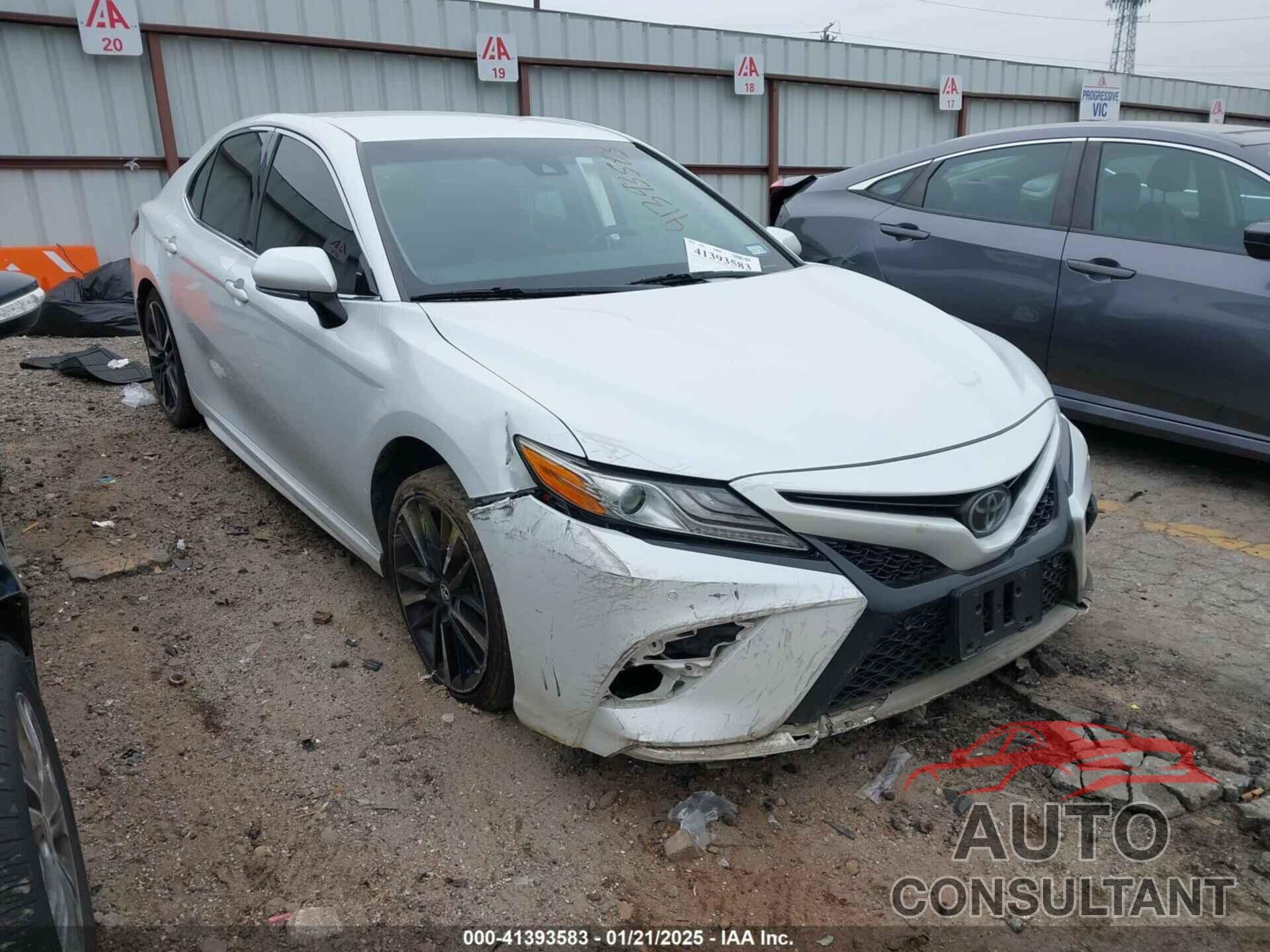 TOYOTA CAMRY 2018 - 4T1B61HK9JU059976