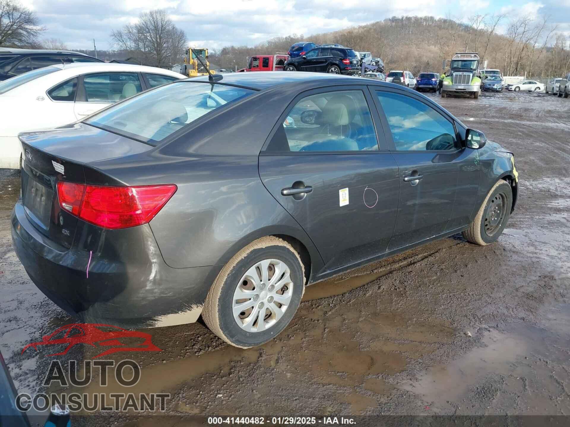 KIA FORTE 2011 - KNAFU4A24B5457192