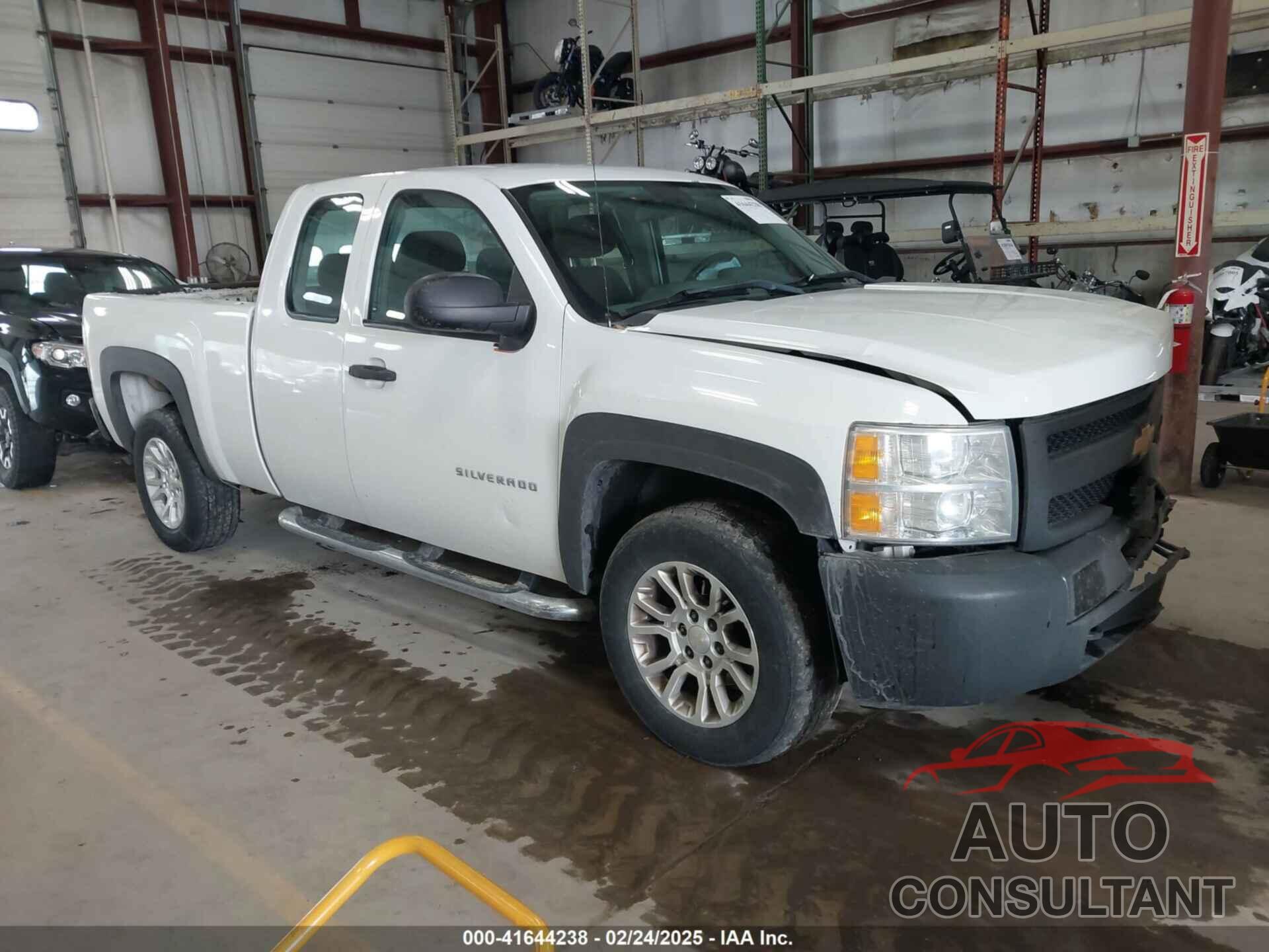 CHEVROLET SILVERADO 1500 2013 - 1GCRKPEA2DZ145327