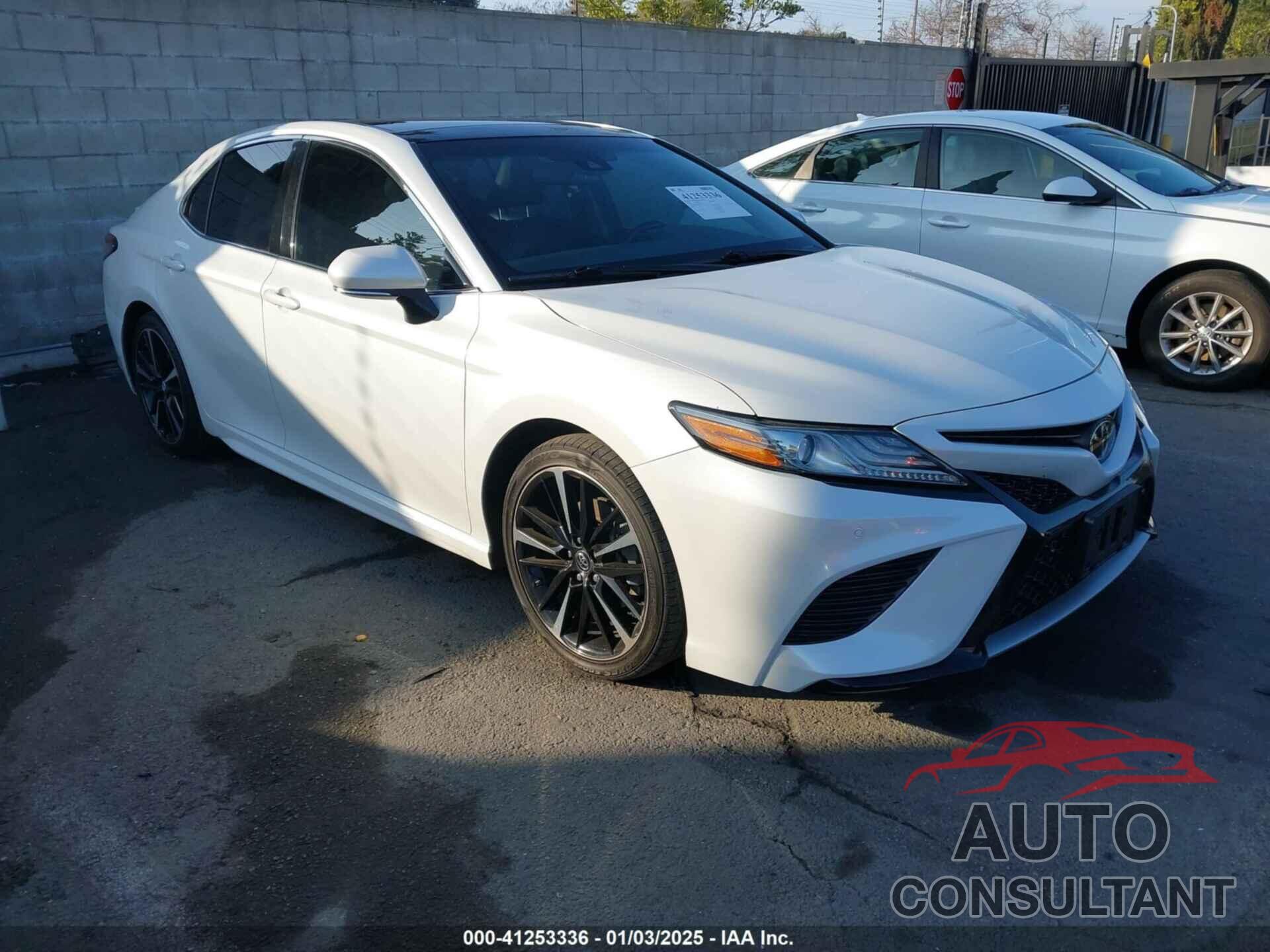 TOYOTA CAMRY 2018 - 4T1B61HK2JU136350