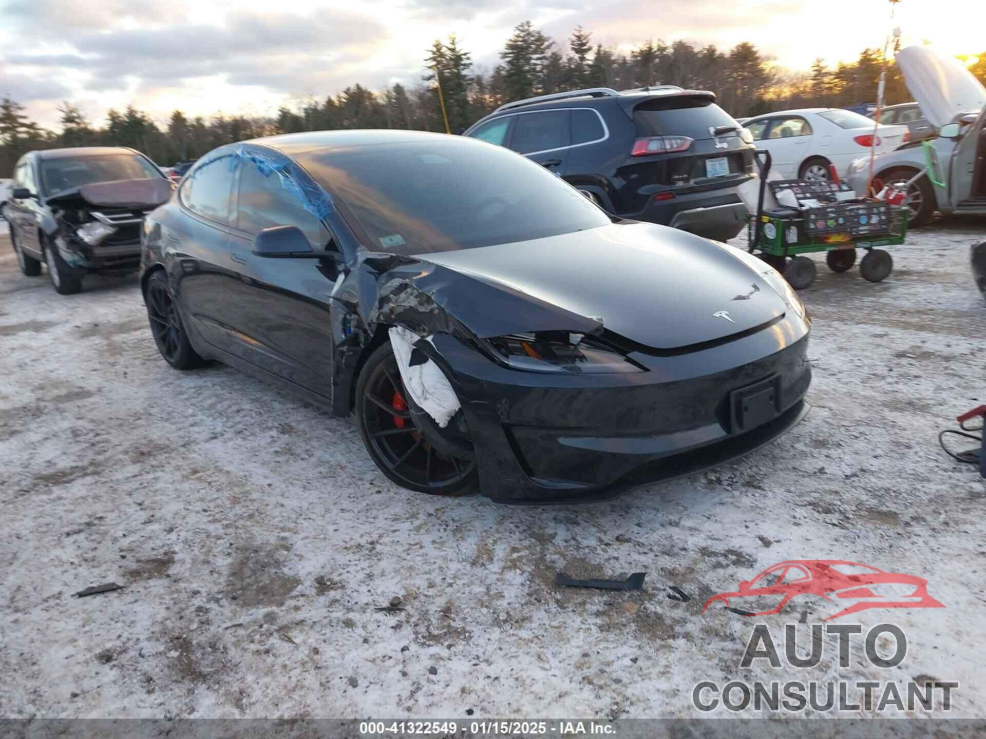 TESLA MODEL 3 2024 - 5YJ3E1ET3RF820482