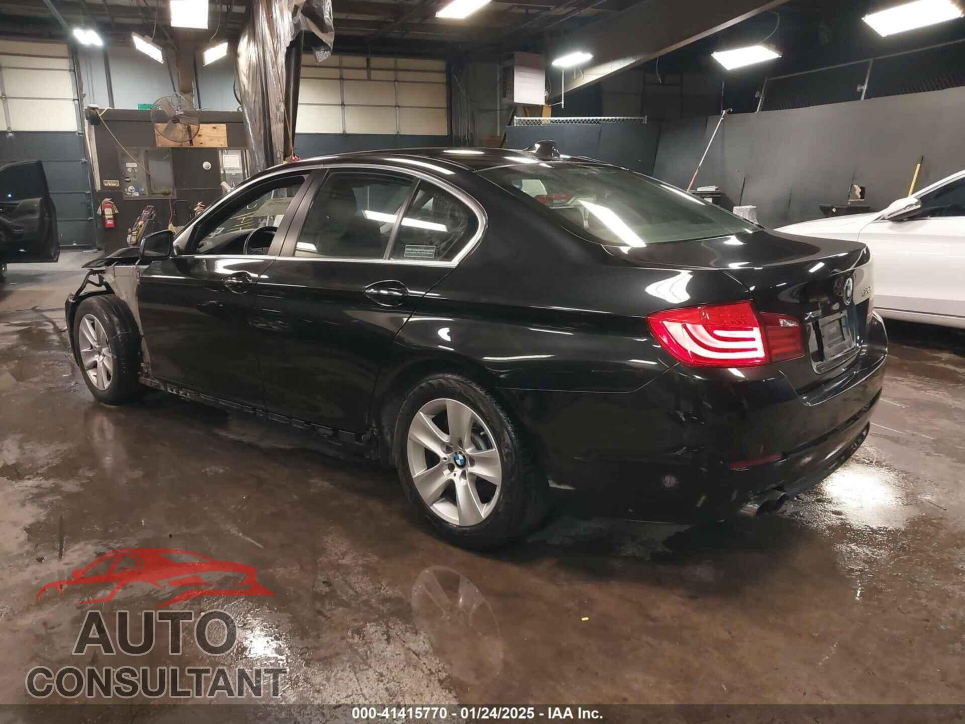 BMW 528I 2013 - WBAXH5C53DD113318