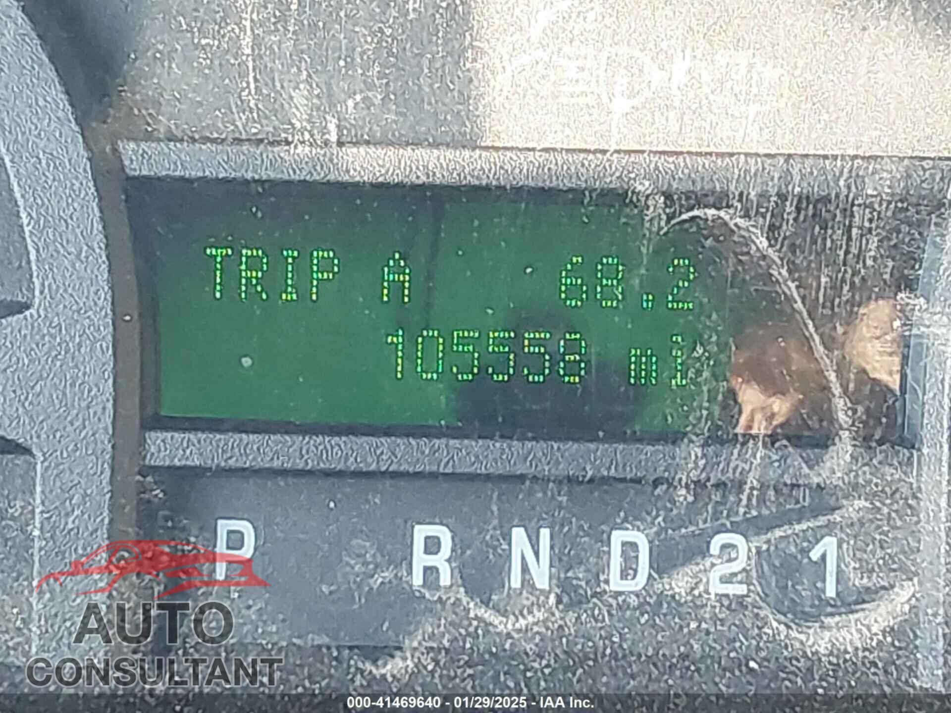 FORD E-350 SUPER DUTY 2011 - 1FBNE3BL0BDA75121