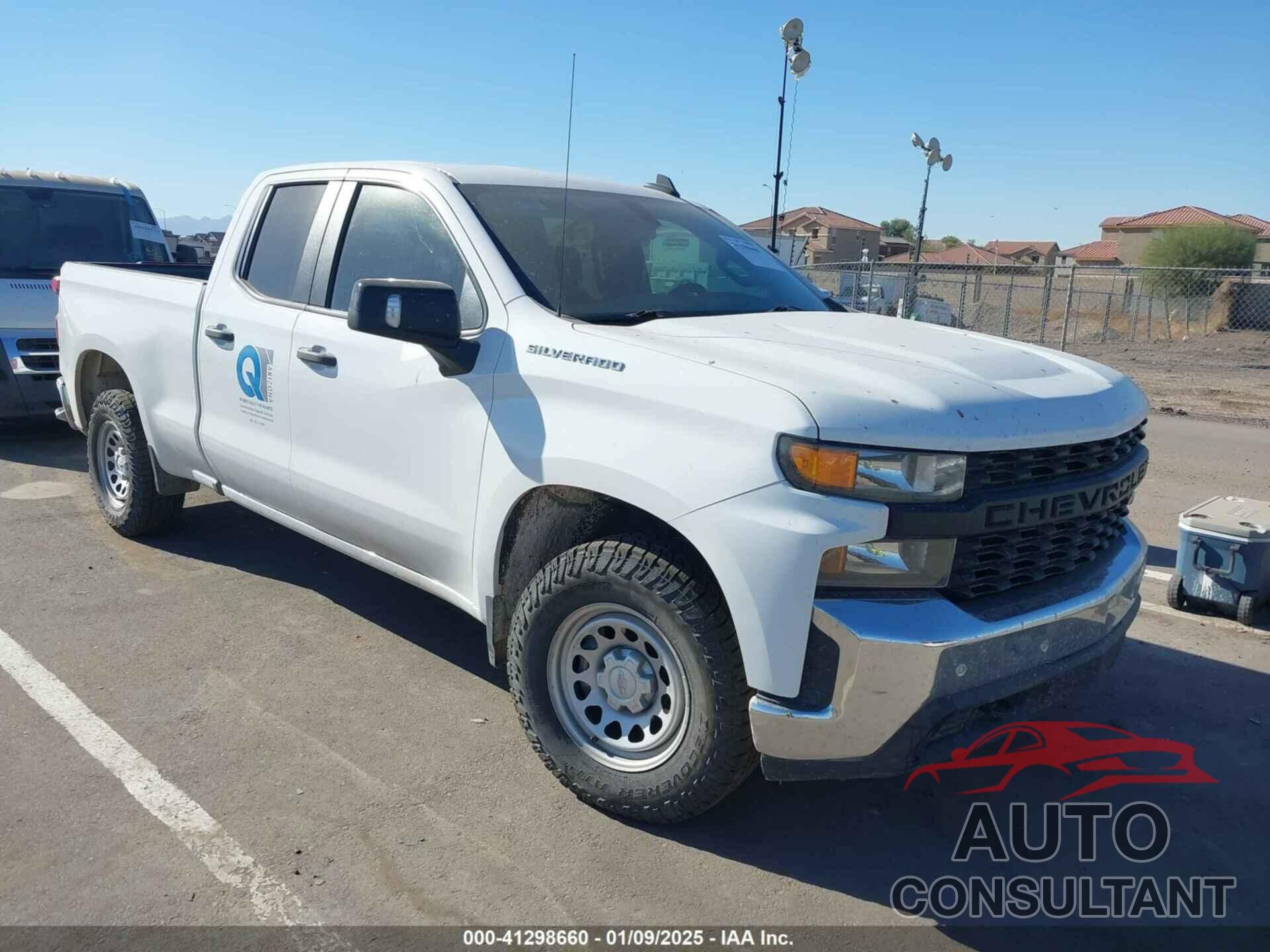 CHEVROLET SILVERADO 1500 2020 - 1GCRWAEF5LZ144958