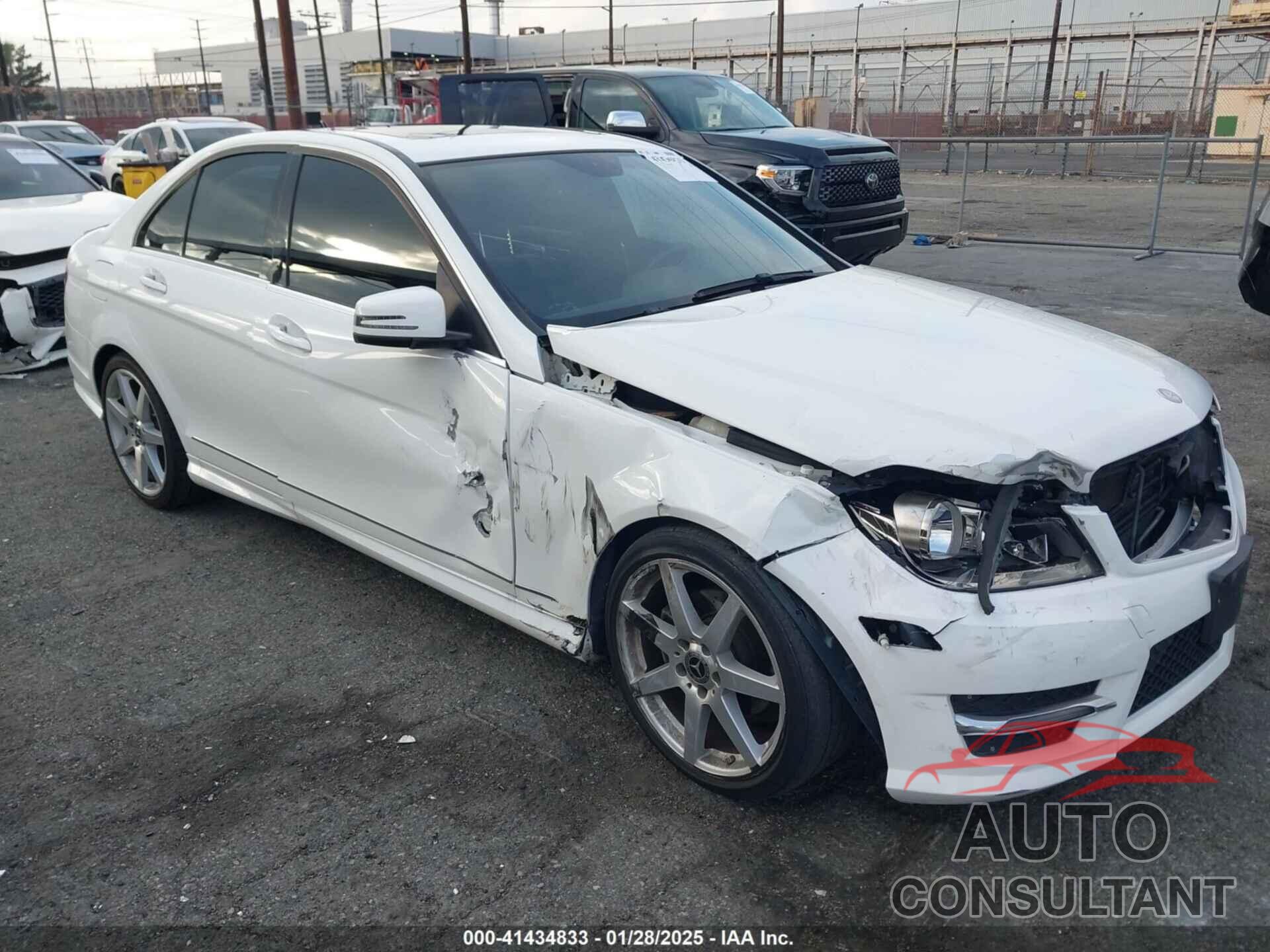 MERCEDES-BENZ C 250 2014 - WDDGF4HB5EG241695