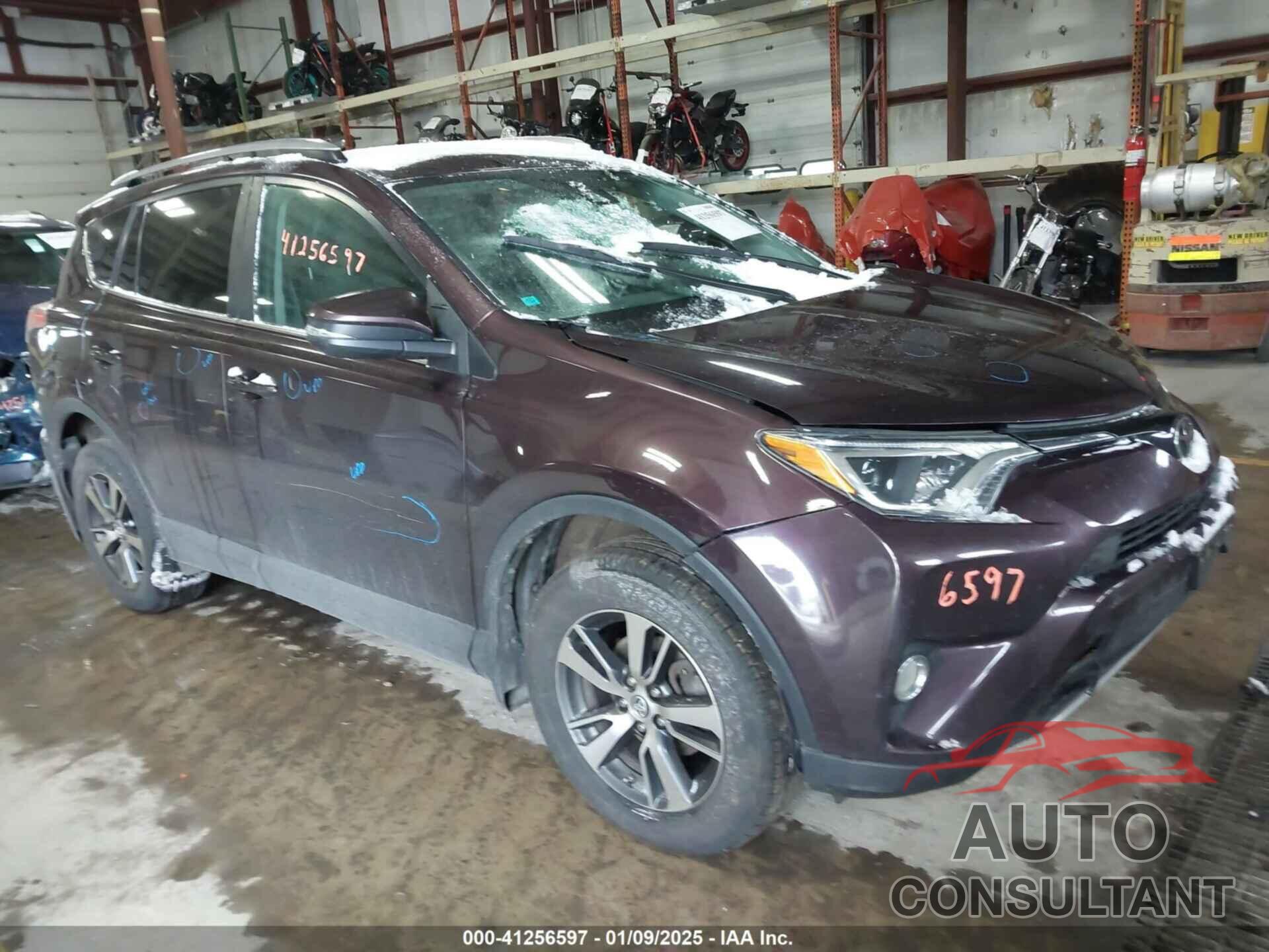 TOYOTA RAV4 2018 - 2T3RFREV8JW823559