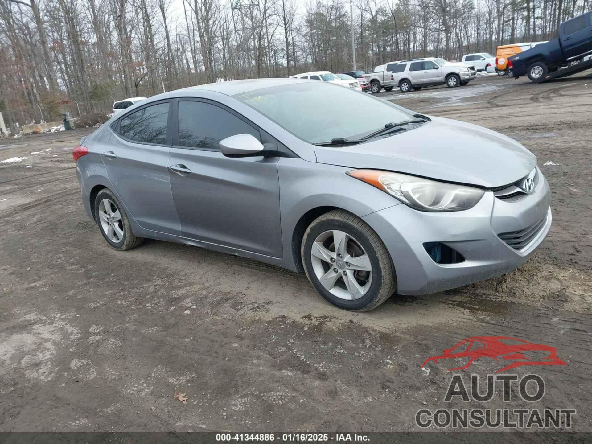HYUNDAI ELANTRA 2013 - KMHDH4AE4DU901989