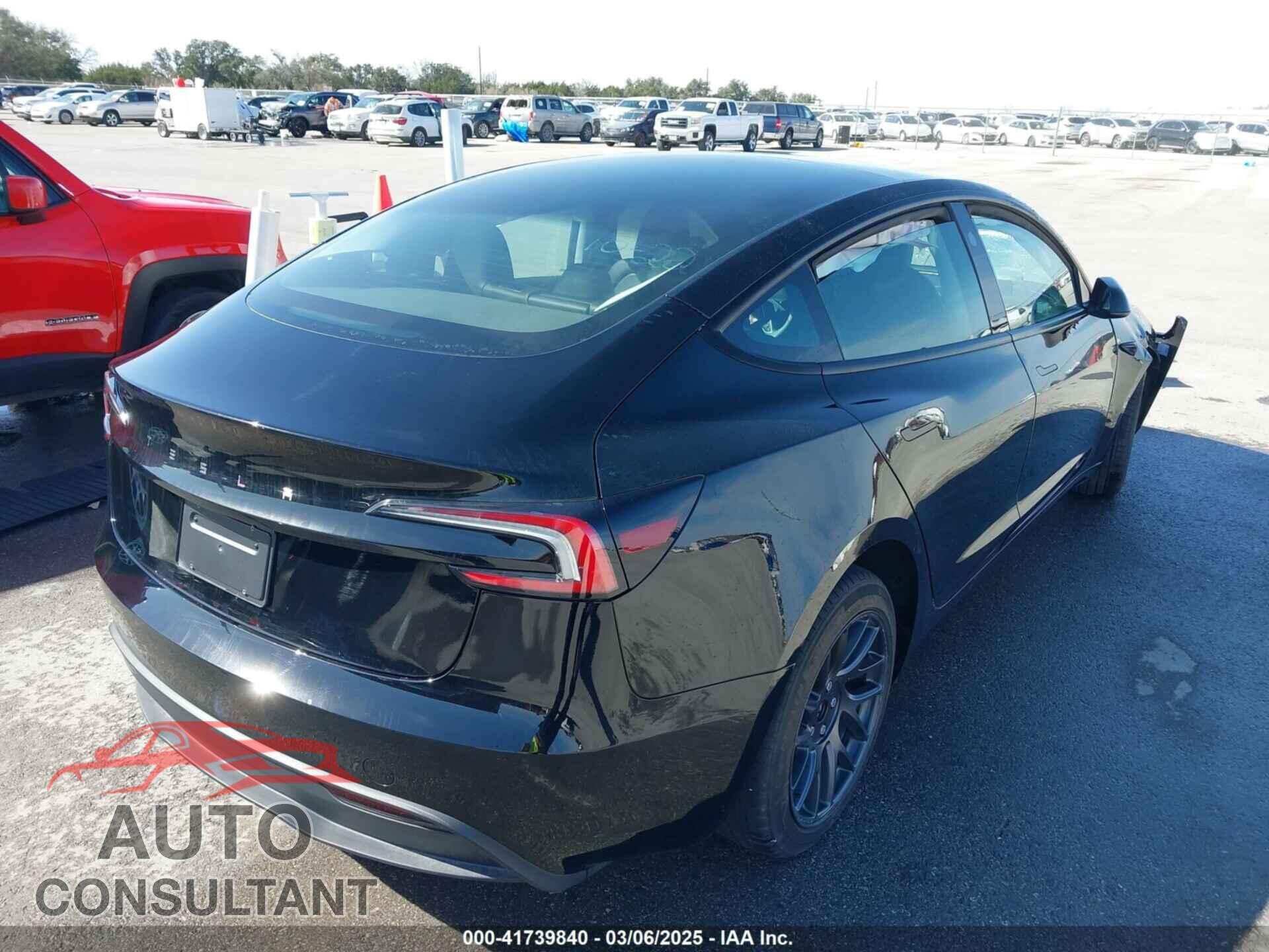 TESLA MODEL 3 2024 - 5YJ3E1EA3RF772237