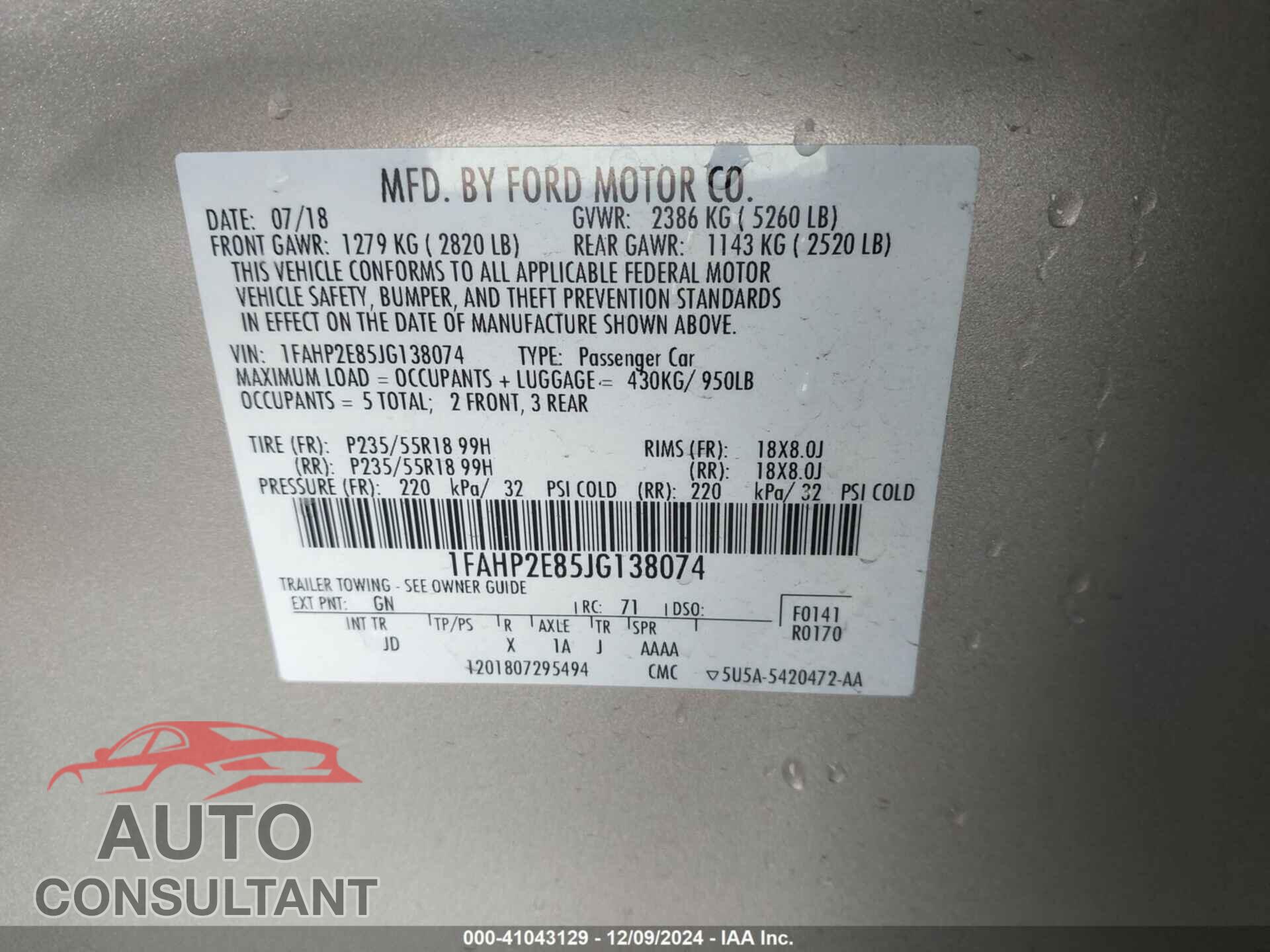 FORD TAURUS 2018 - 1FAHP2E85JG138074