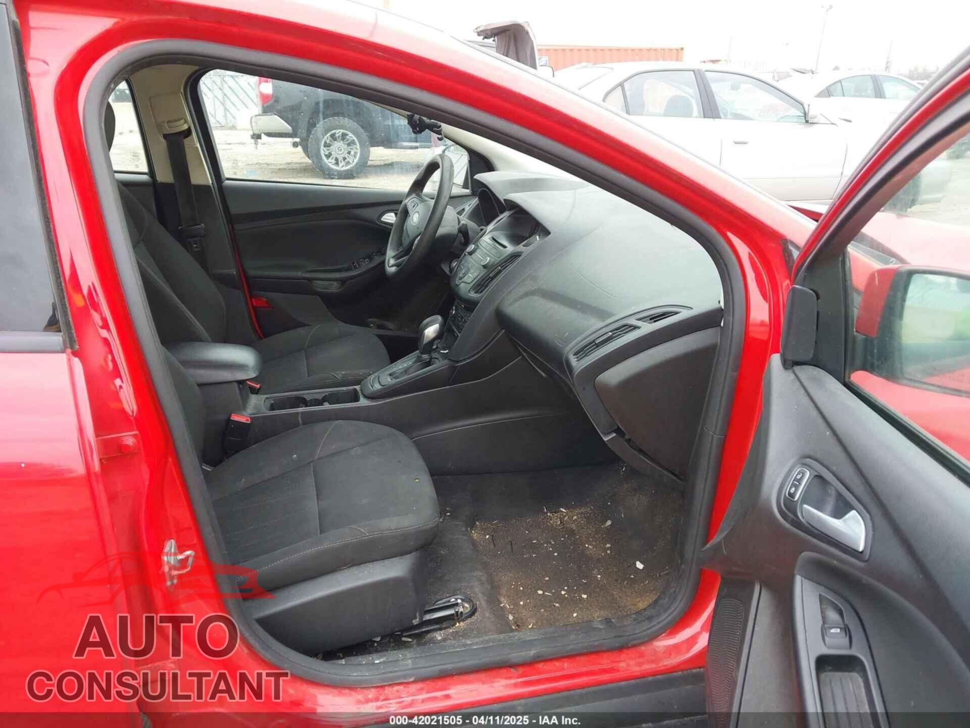 FORD FOCUS 2017 - 1FADP3F20HL302380