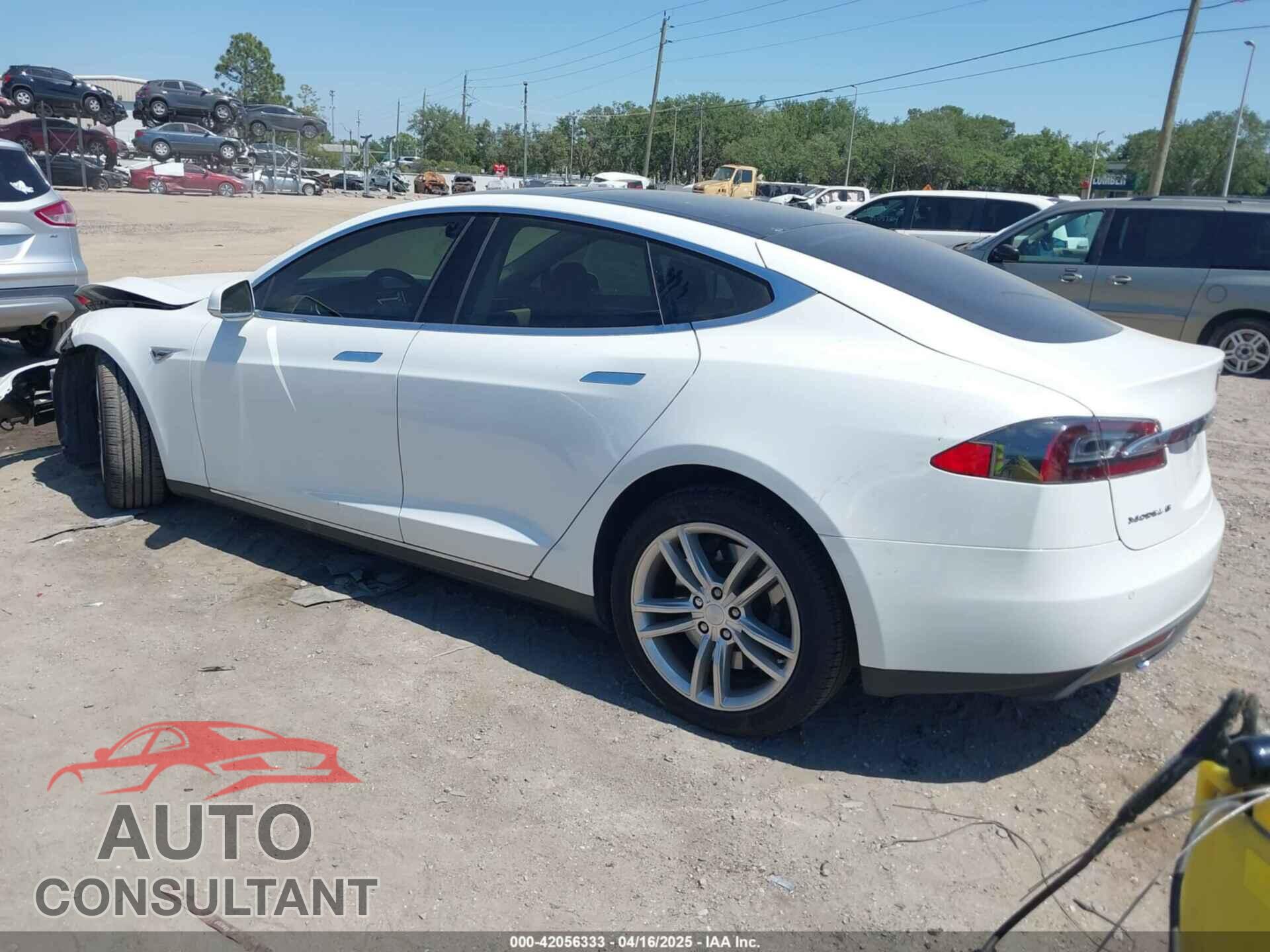 TESLA MODEL S 2013 - 5YJSA1CN2DFP26615